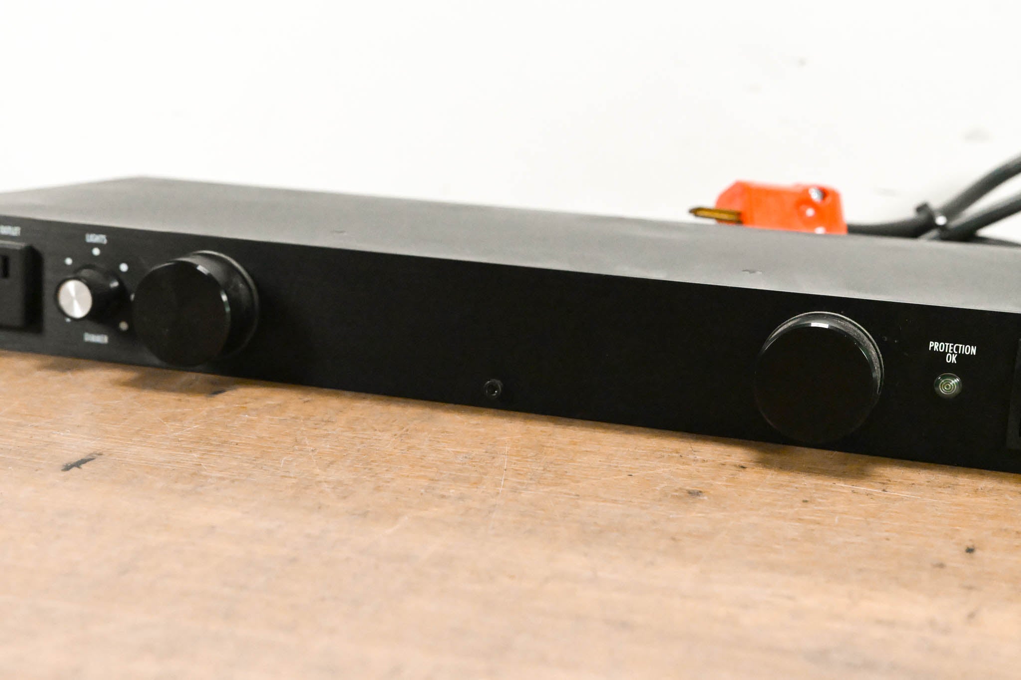 Furman M-8Lx 15A Merit Series Power Conditioner with Lights