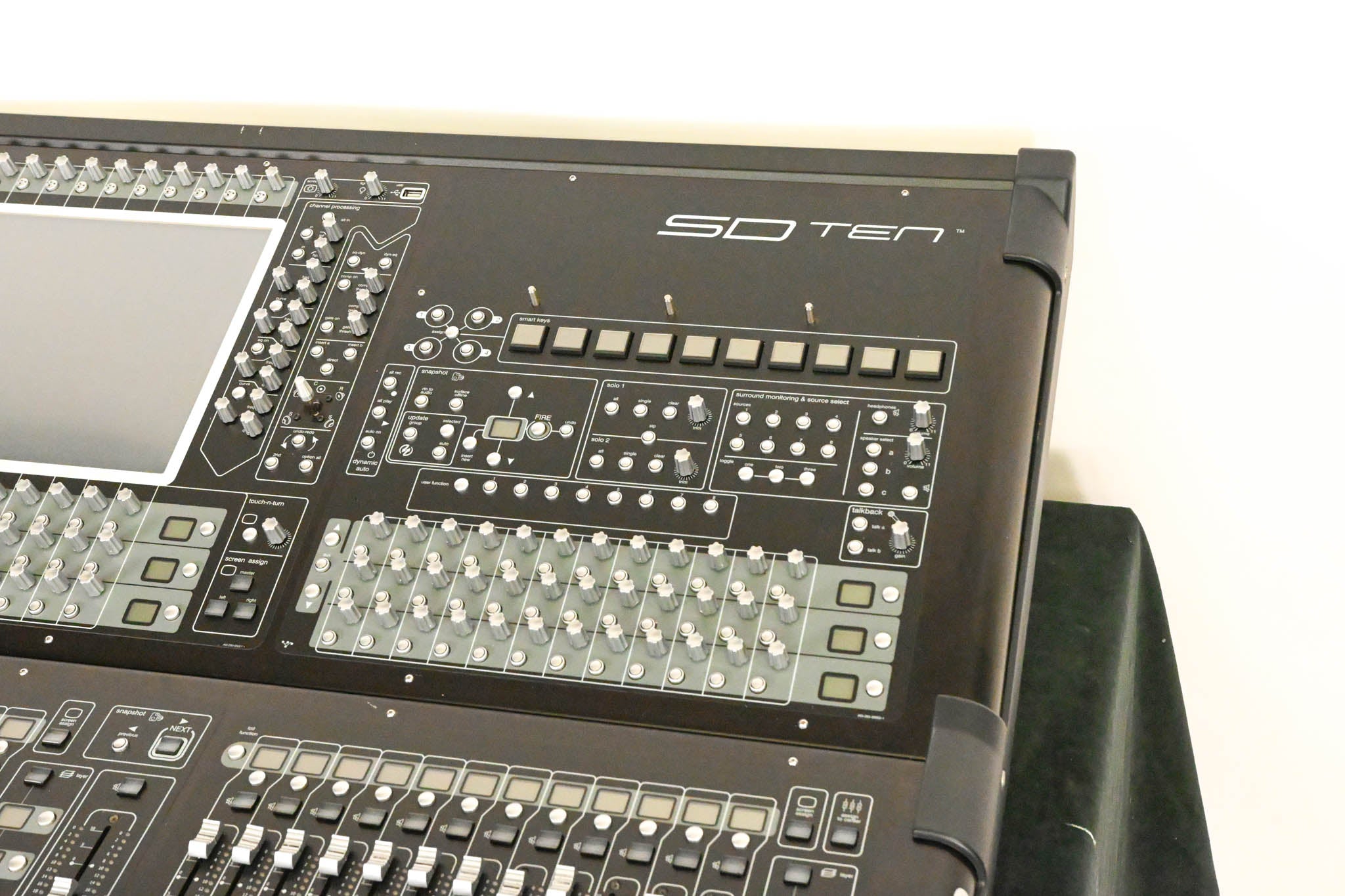 DiGiCo SD10-24 Digital Mixing Console w/ Waves Card + ST Optical