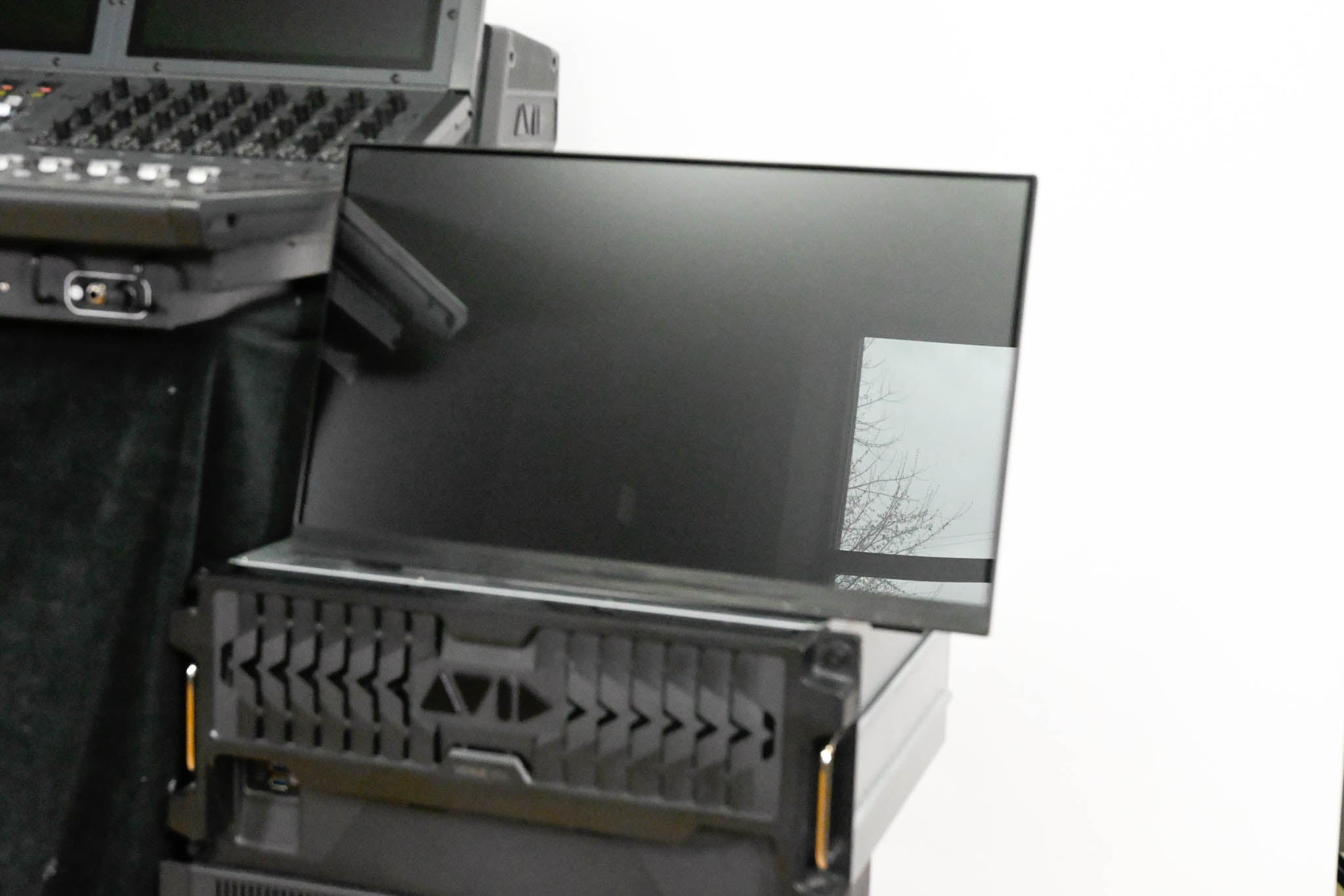 AVID VENUE S6L-32D System w/ E6L-144, Stage 64 64x24, WSG-HD, Monitor