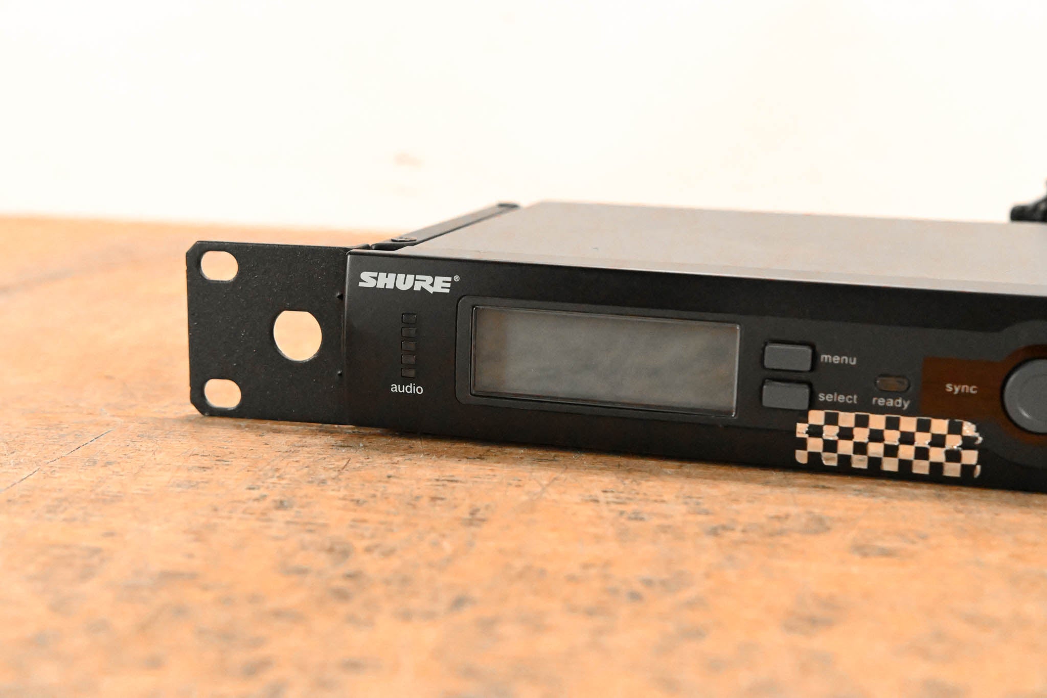 Shure SLX4 Wireless Receiver - G4 Band: 470-494 MHz