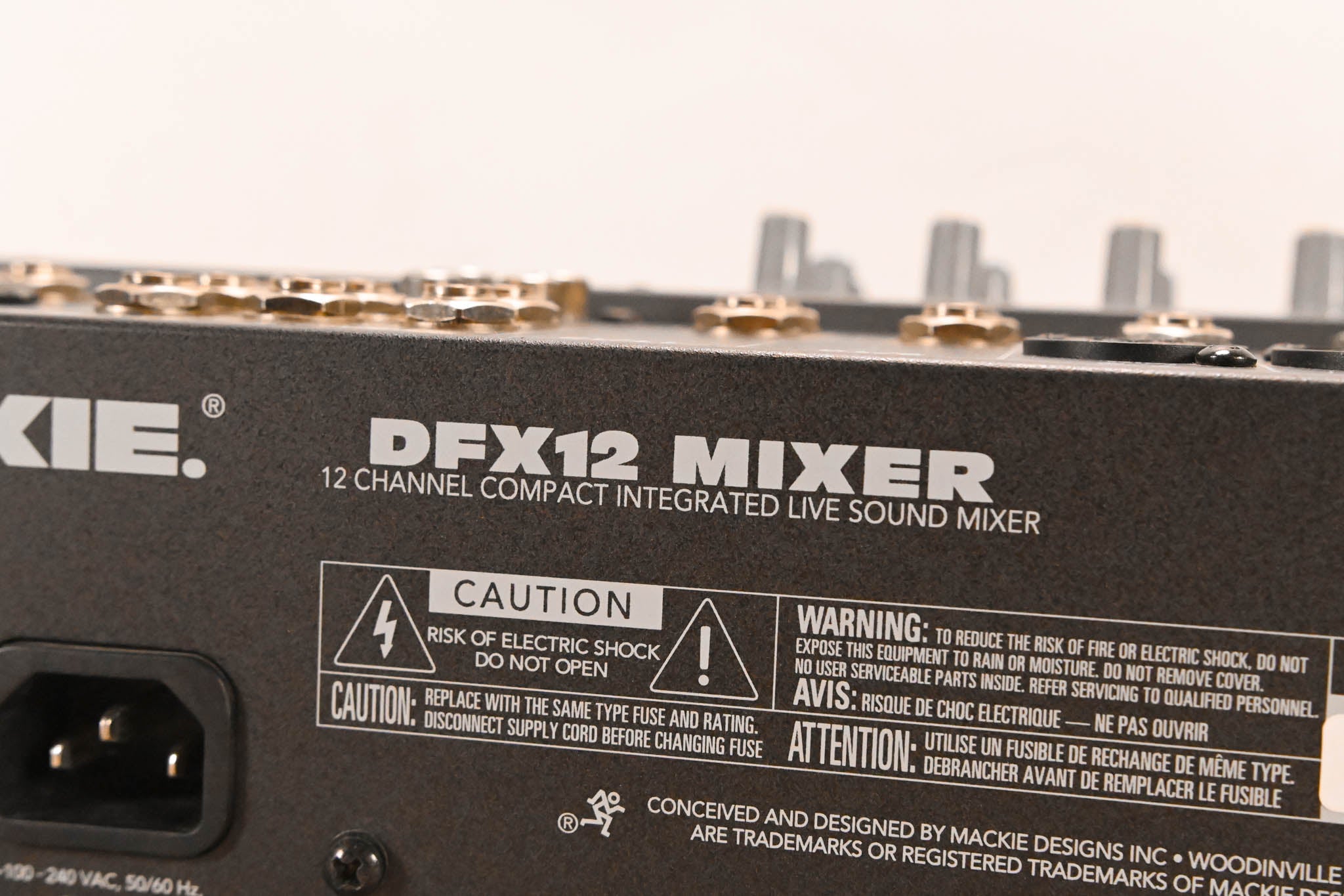 Mackie DFX-12 12-Channel Mixer with Digital Effects