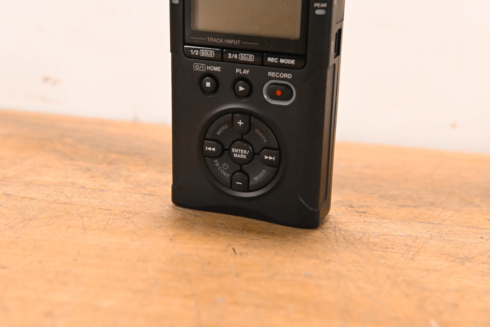 TASCAM DR-40 Handheld 4-Track Recorder