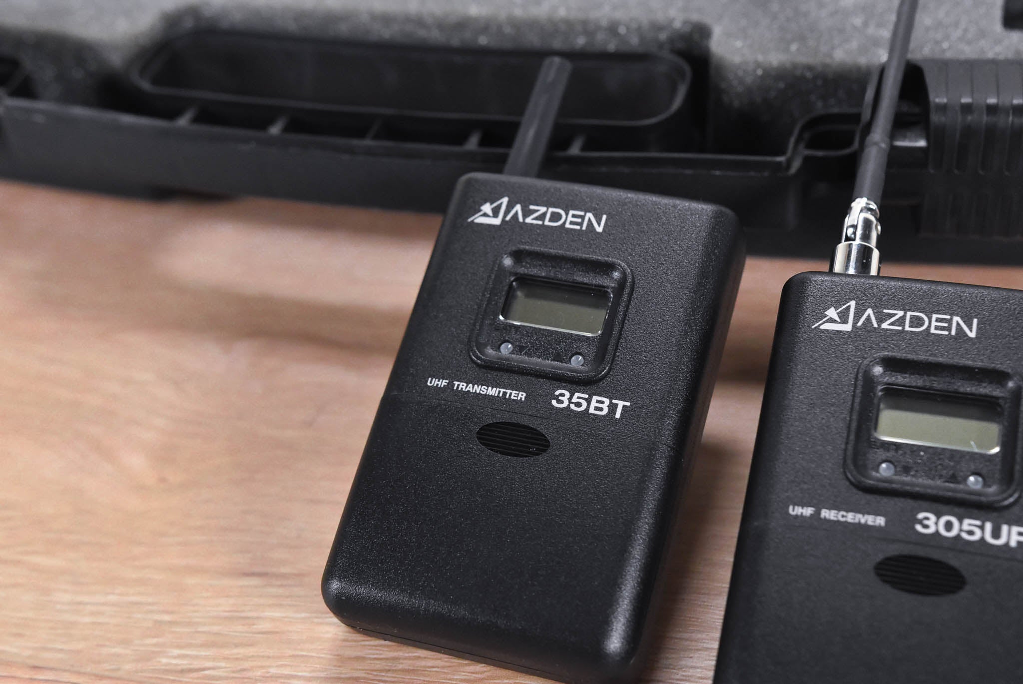 Azden 305LT Portable Wireless Microphone Beltpack System