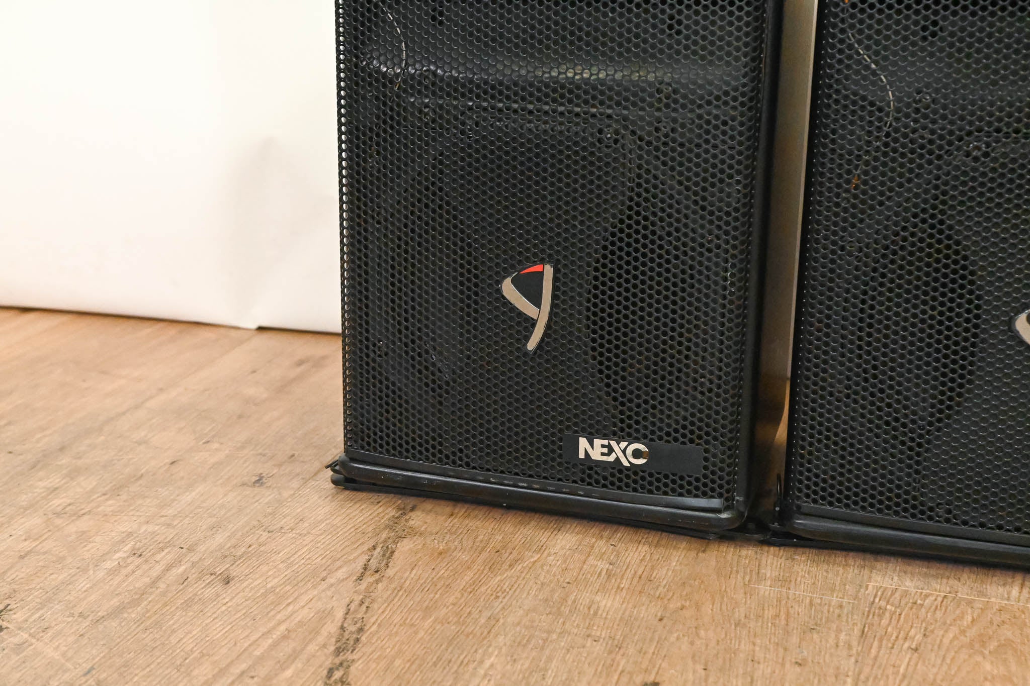 NEXO GEO S805 Compact High-Output Array Module (PAIR)