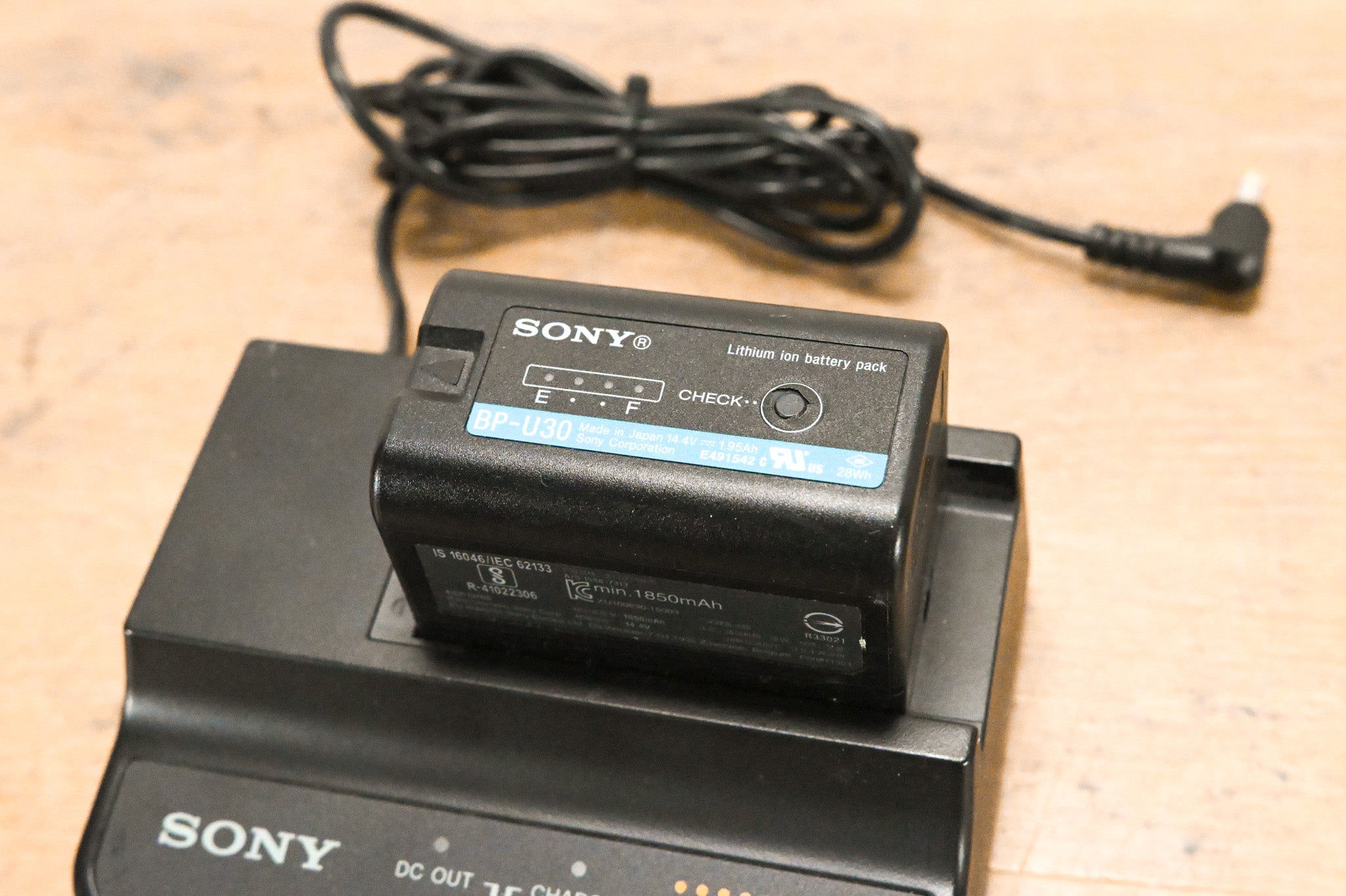 Sony BC-U1 AC Adapter/Charger with BP-U30 Battery (NO POWER SUPPLY)