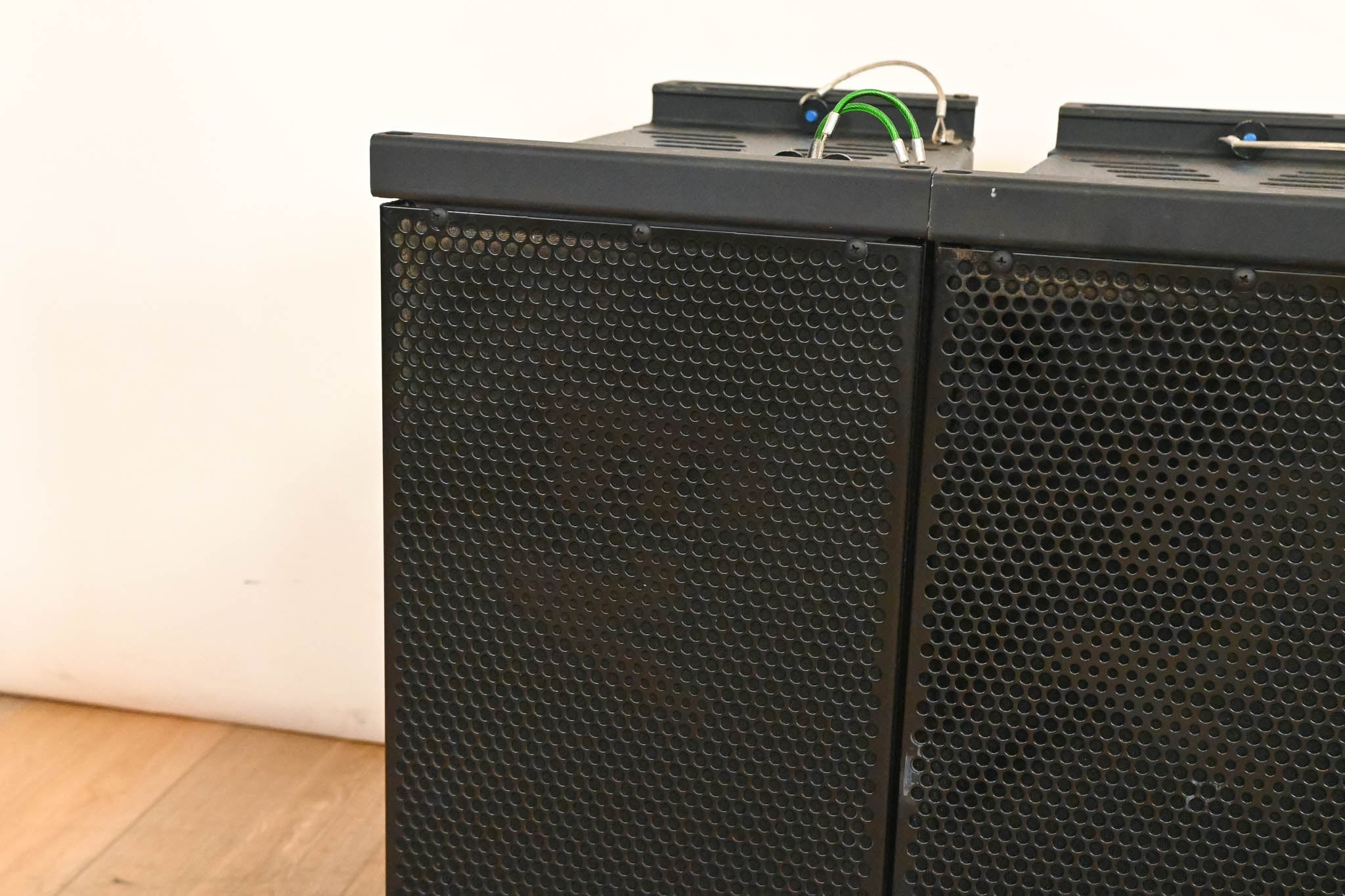 Electro-Voice (EV) XLE181 8" 2-Way Passive Line Array Speaker (PAIR)