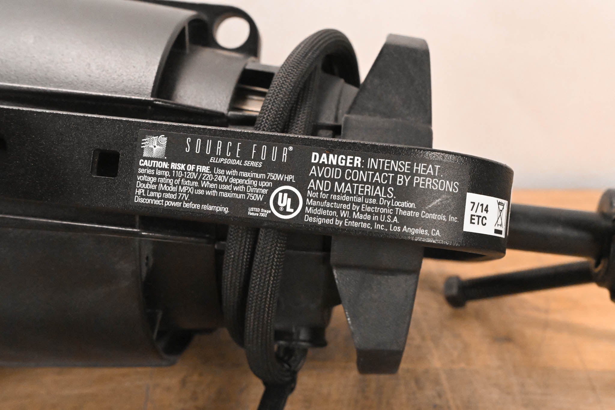 ETC Source Four Zoom 15-30 Degree 750 Ellipsoidal Light