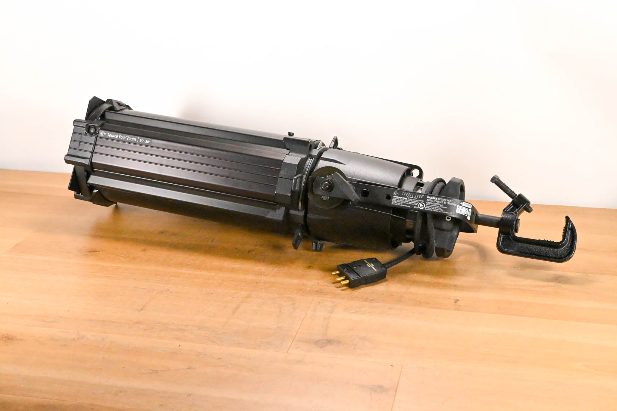 ETC Source Four Zoom 15-30 Degree 750 Ellipsoidal Light