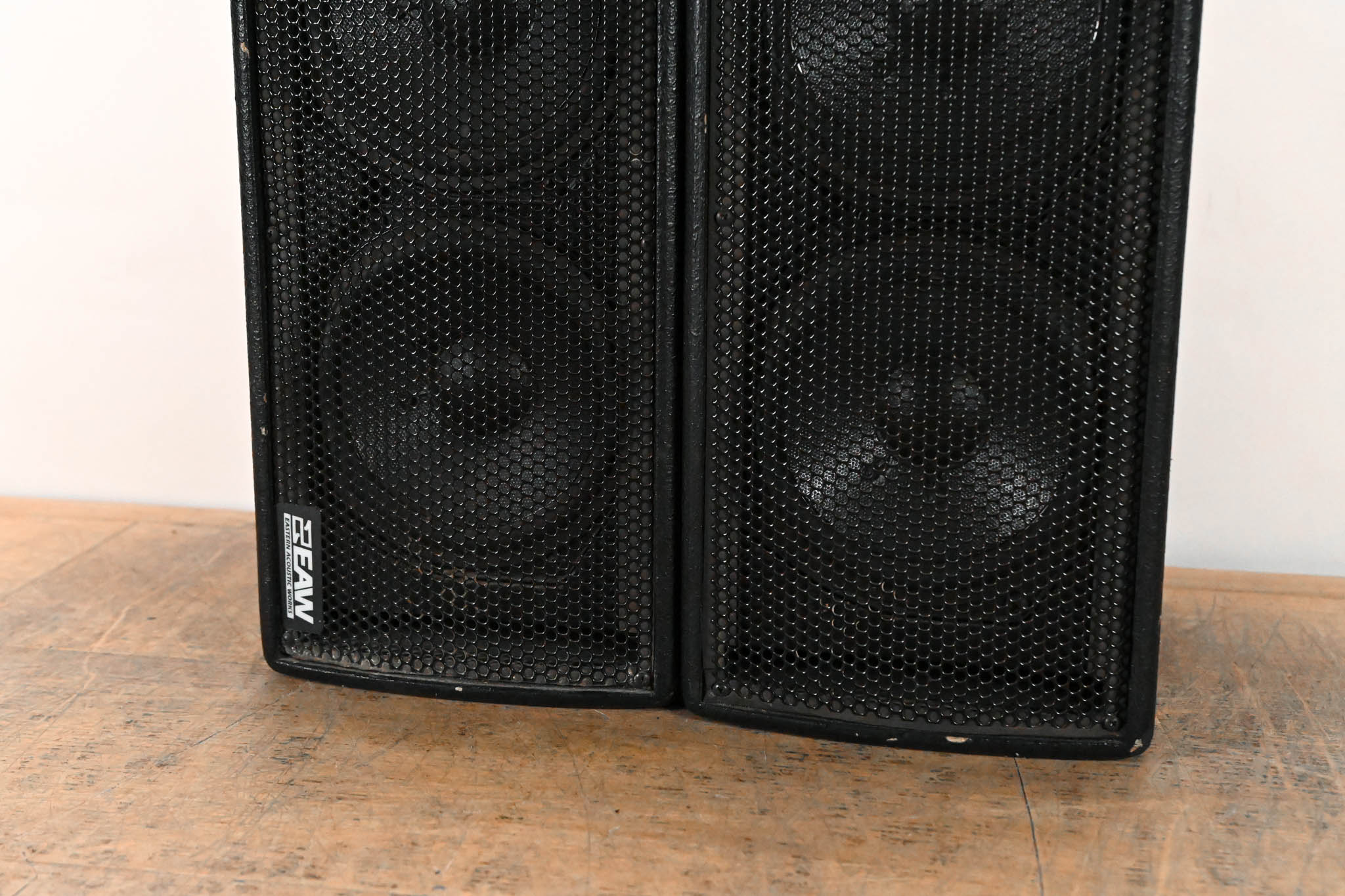 EAW UB52 Two-Way Full-Range Loudspeaker (PAIR)