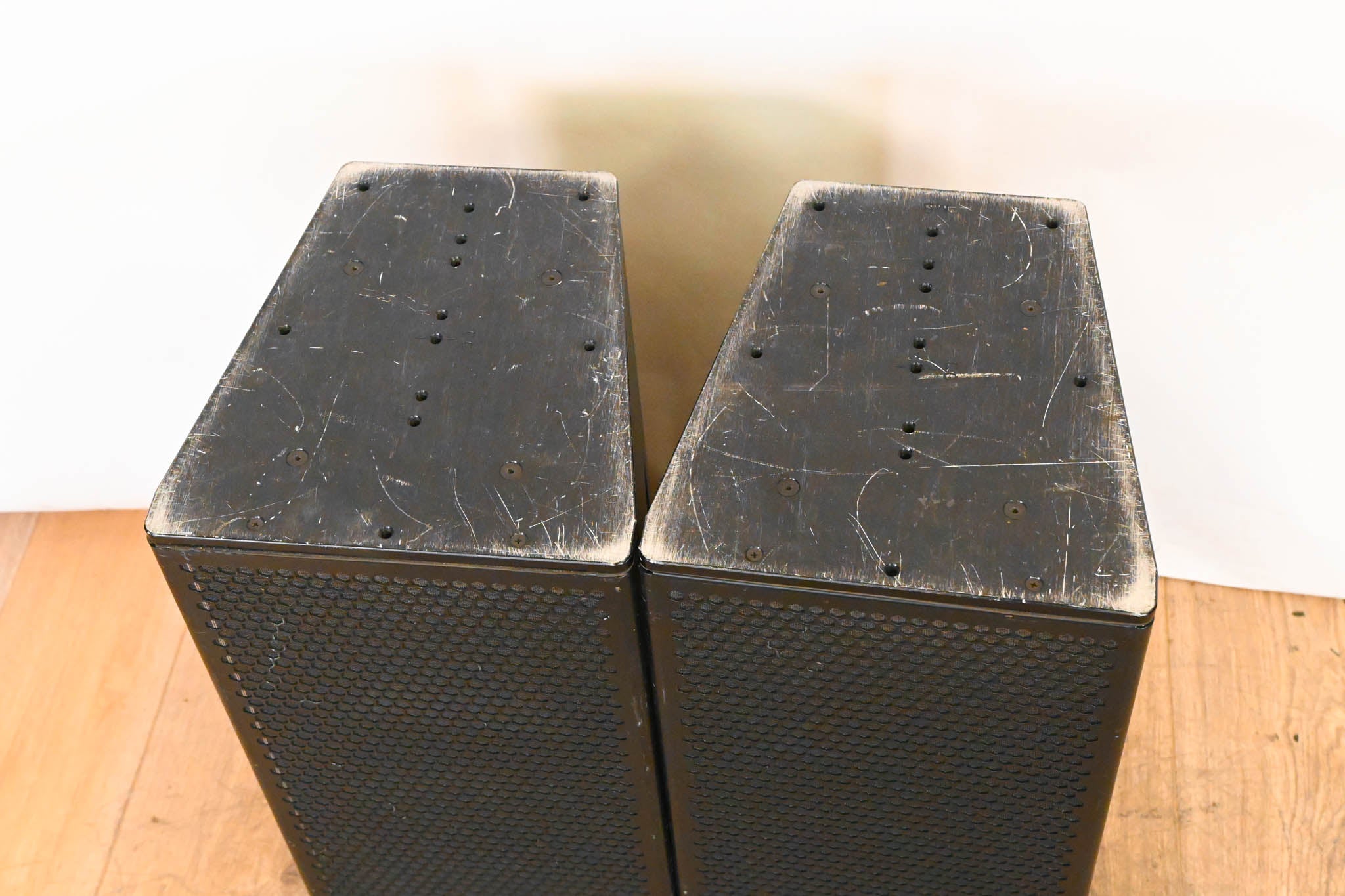 Meyer Sound UPJ-1P Compact VariO Loudspeaker (PAIR)