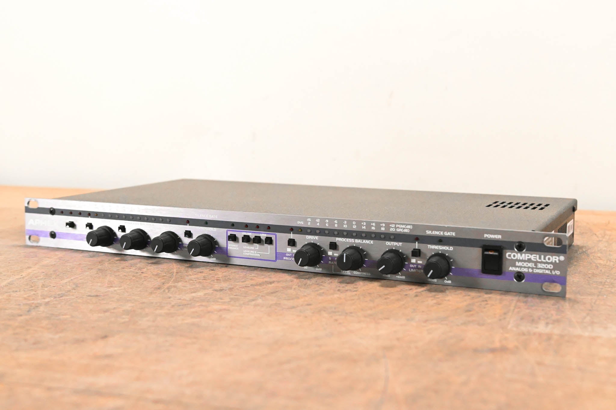 Aphex Compellor 320D Stereo Audio Level Controller