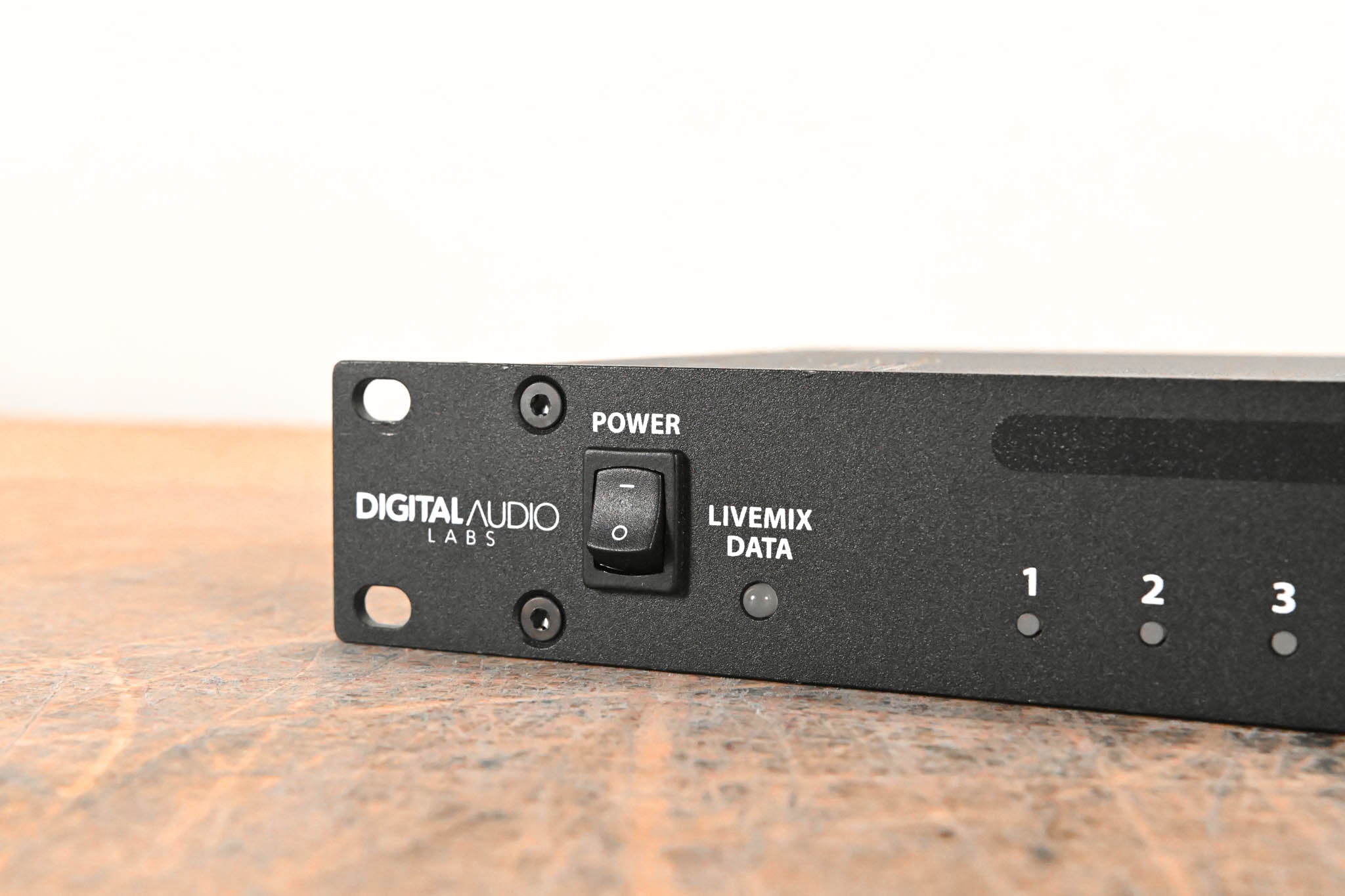 Digital Audio Labs Livemix DA-816 8-Channel Analog Output Unit