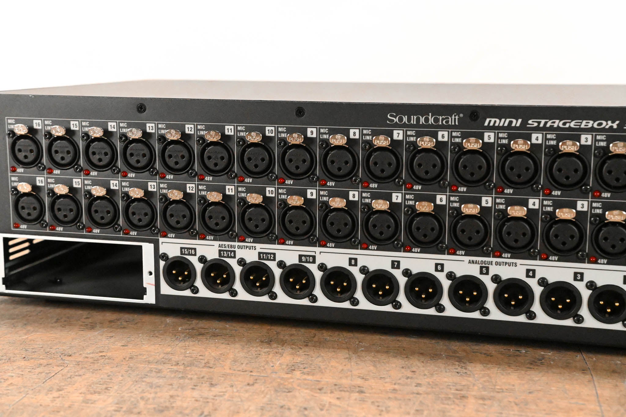 Soundcraft Mini Stagebox 32R Cat5 32-Channel Digital Stage Box