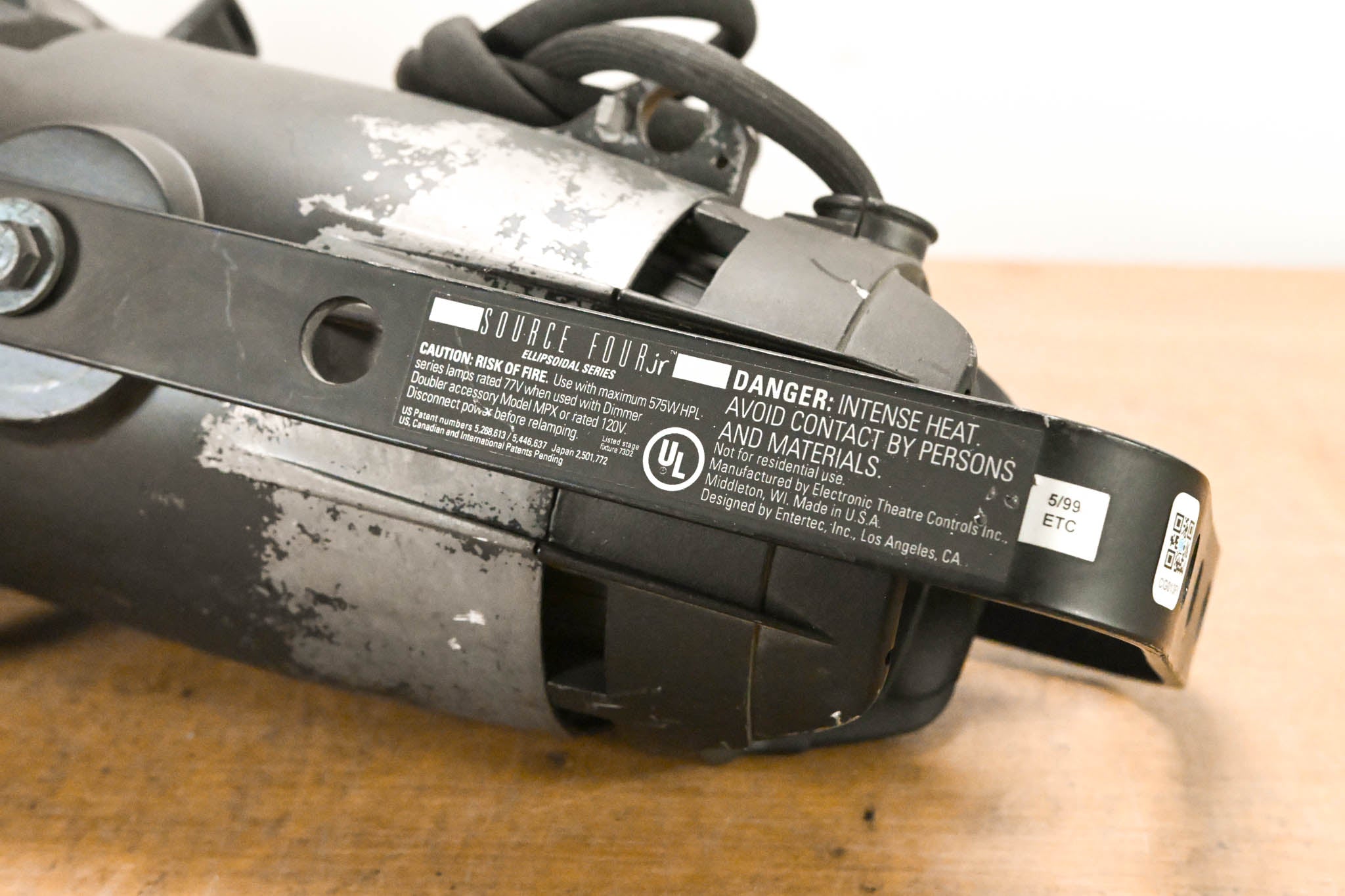 ETC Source Four Jr 25-50 Degree Zoom 575 Ellipsoidal Light