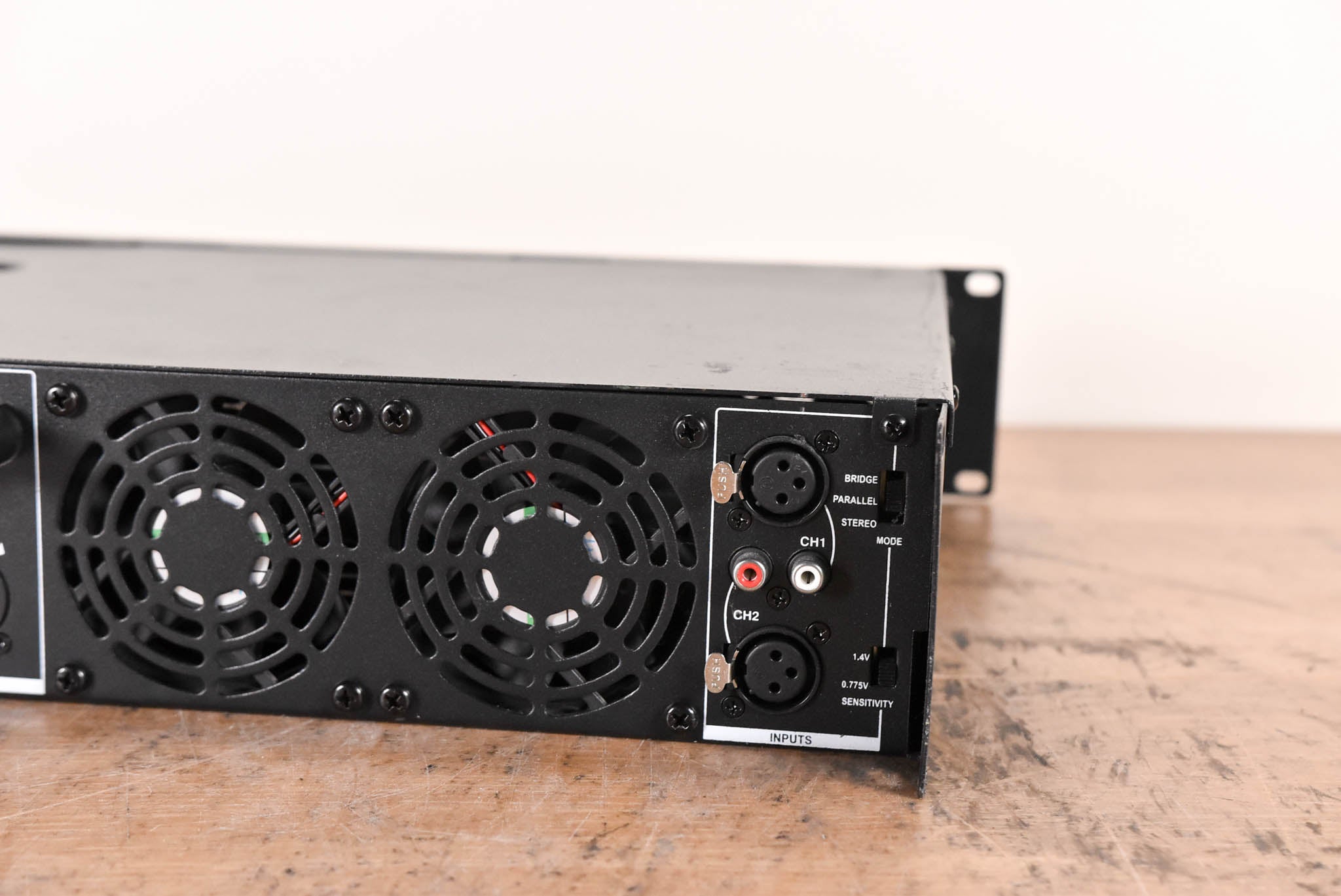 Crown XLi 2500 Two-Channel Power Amplifier