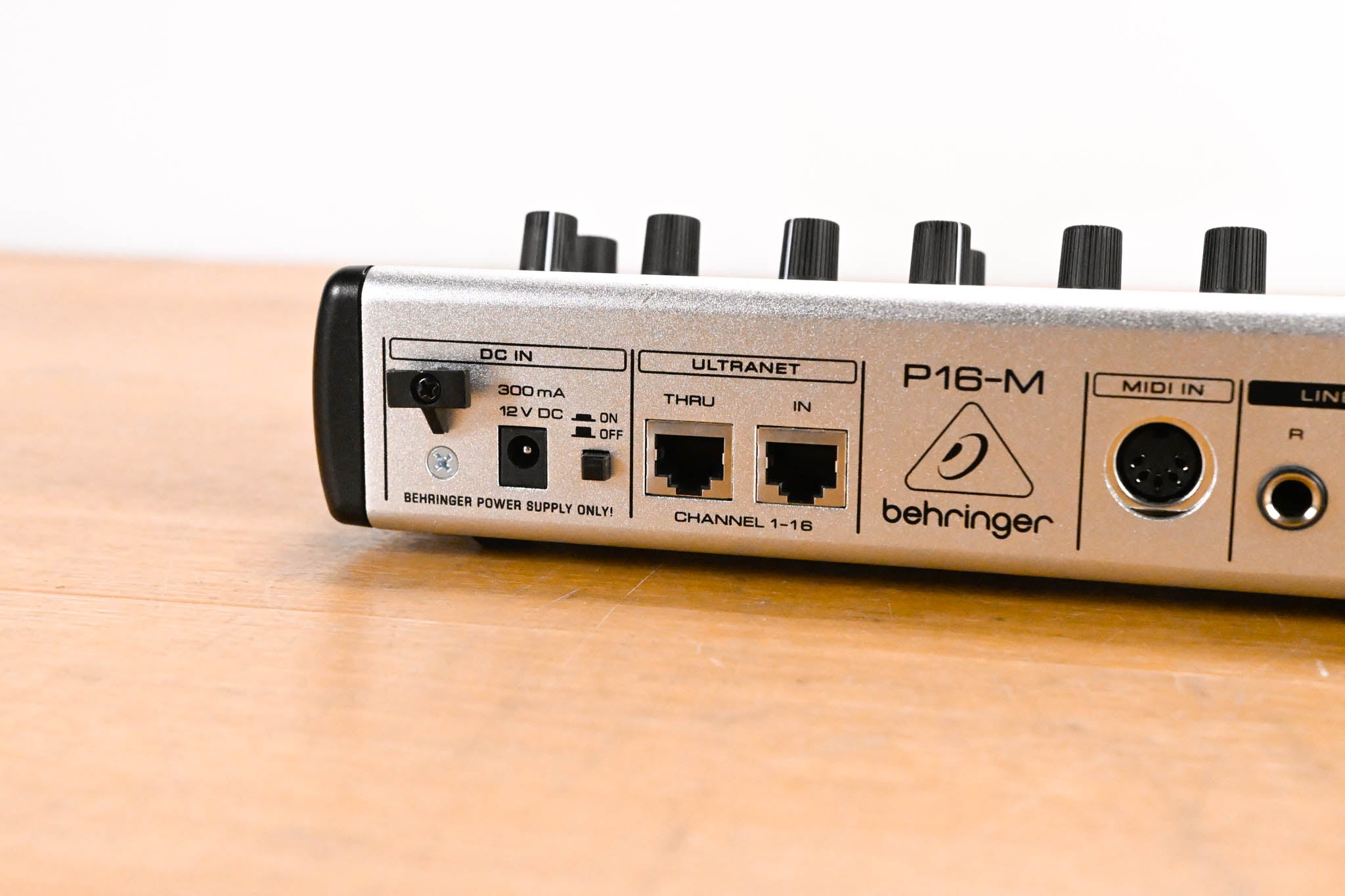 Behringer Powerplay P16-M 16-Channel Digital Personal Mixer