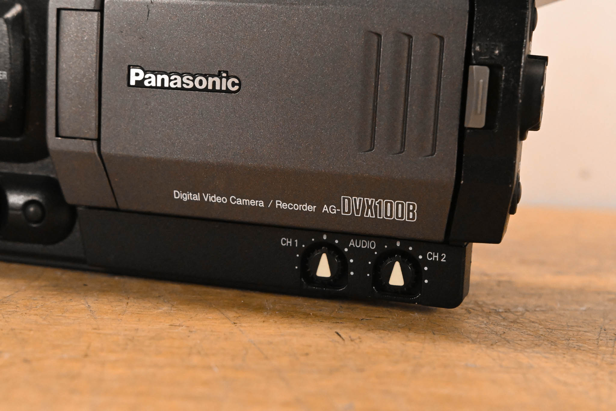 Panasonic AG-DVX100B 3-CCD Mini-DV Cinema Video Camcorder