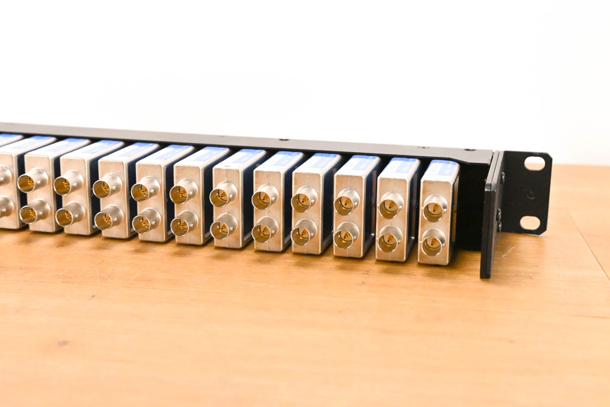 Canare 20DV 1U Normaled Video Patch Bay w/ DVJB-W 3G/HD-SDI Modules