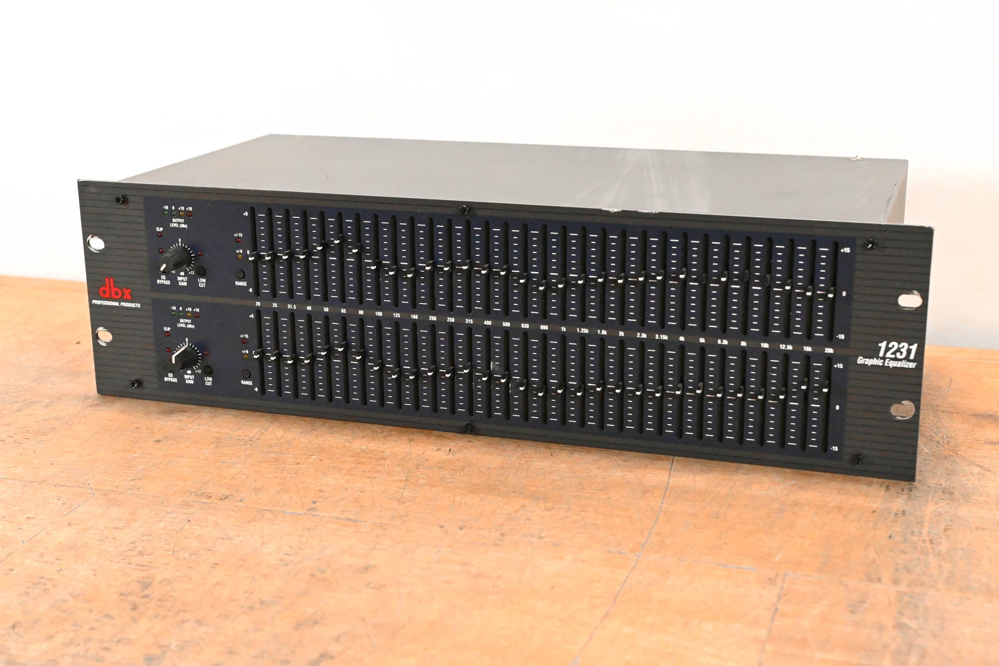 dbx 1231 Dual-Channel 31-Band Graphic Equalizer