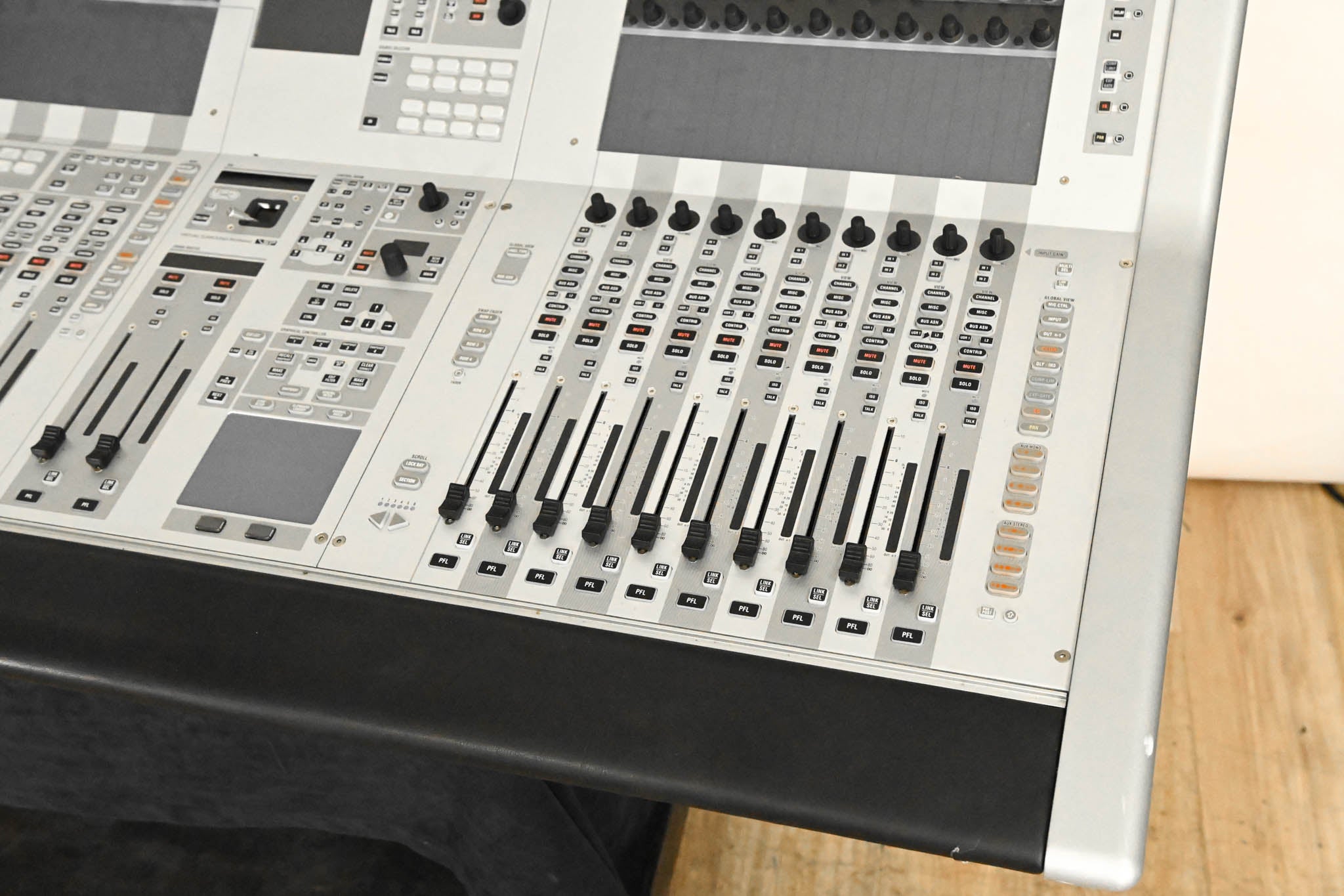 Studer Vista 5 M3 Digital Mixing Console