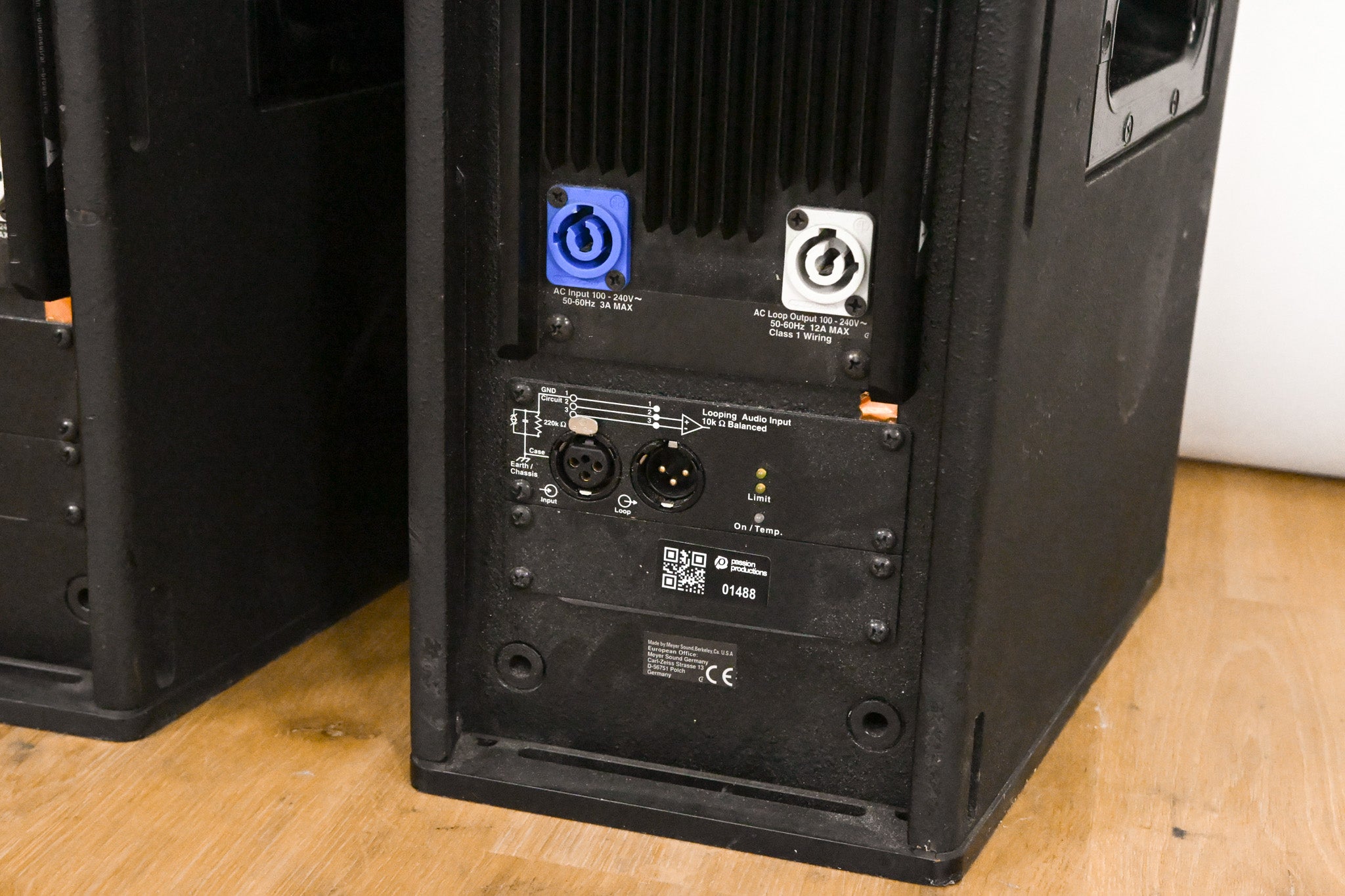 Meyer Sound UPJ-1P Compact VariO Loudspeaker (PAIR)