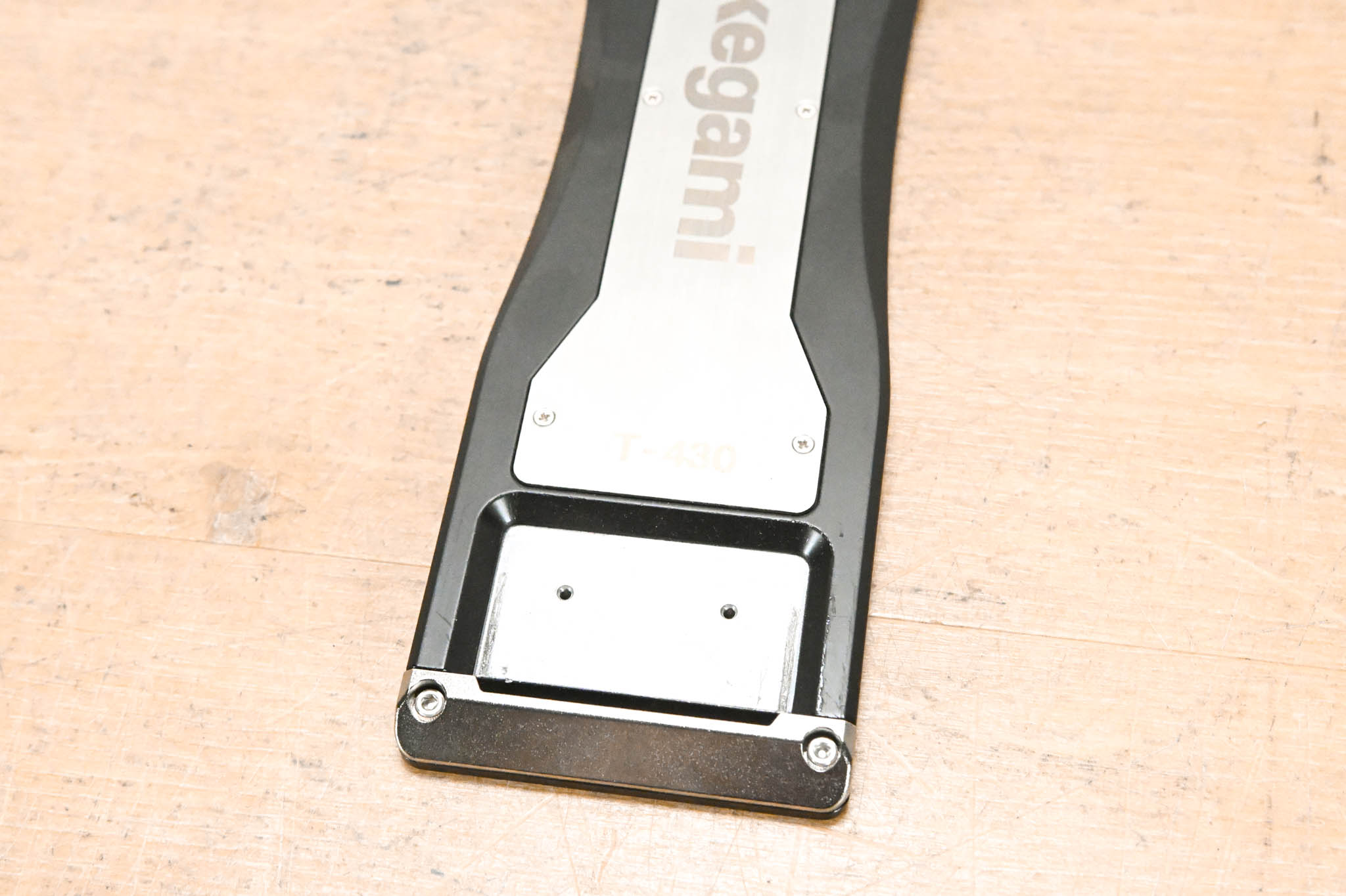 Ikegami T-430 Tripod Mounting Plate