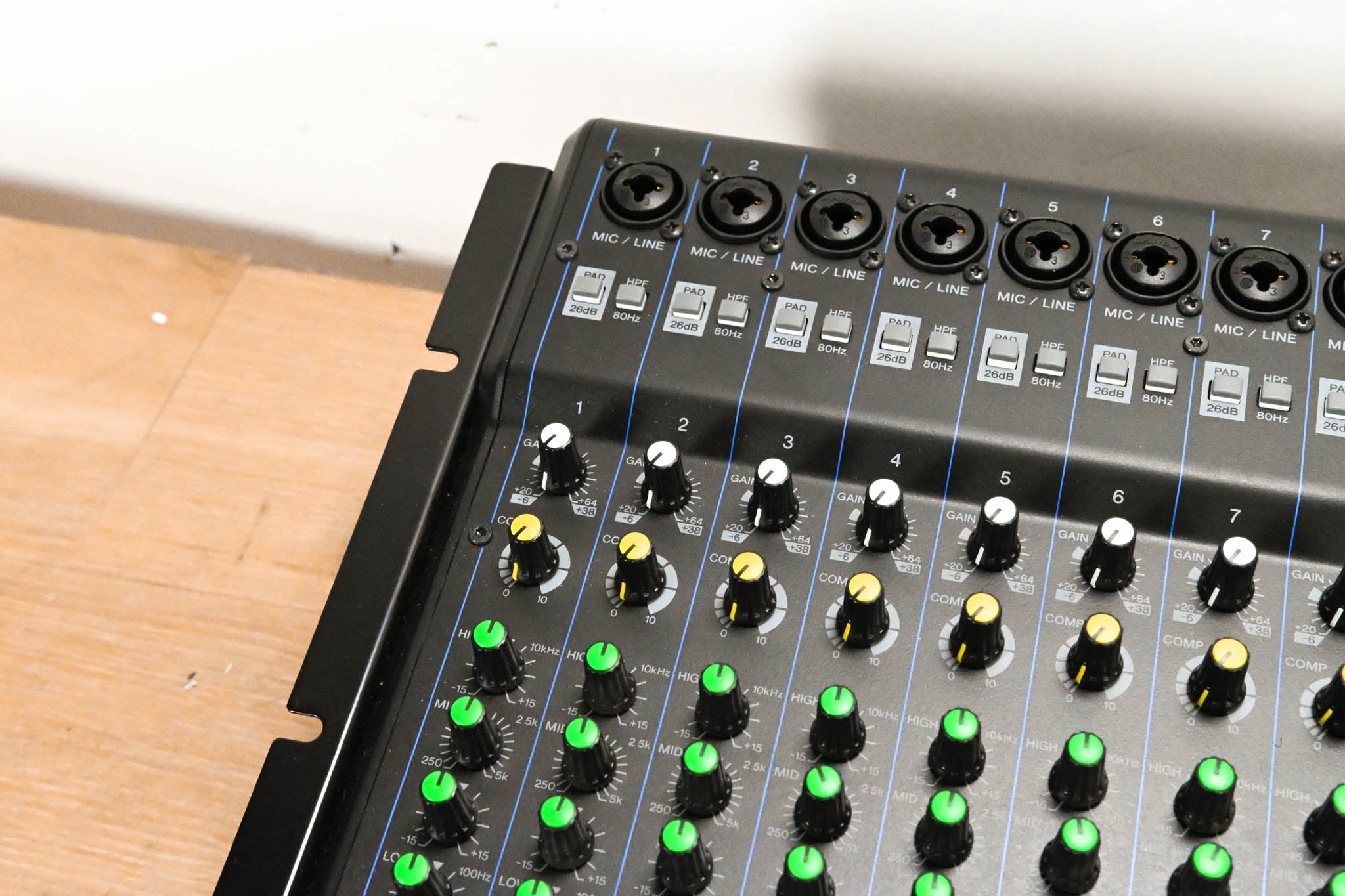 Yamaha MG16XU 16-Channel Mixer with USB and Effects