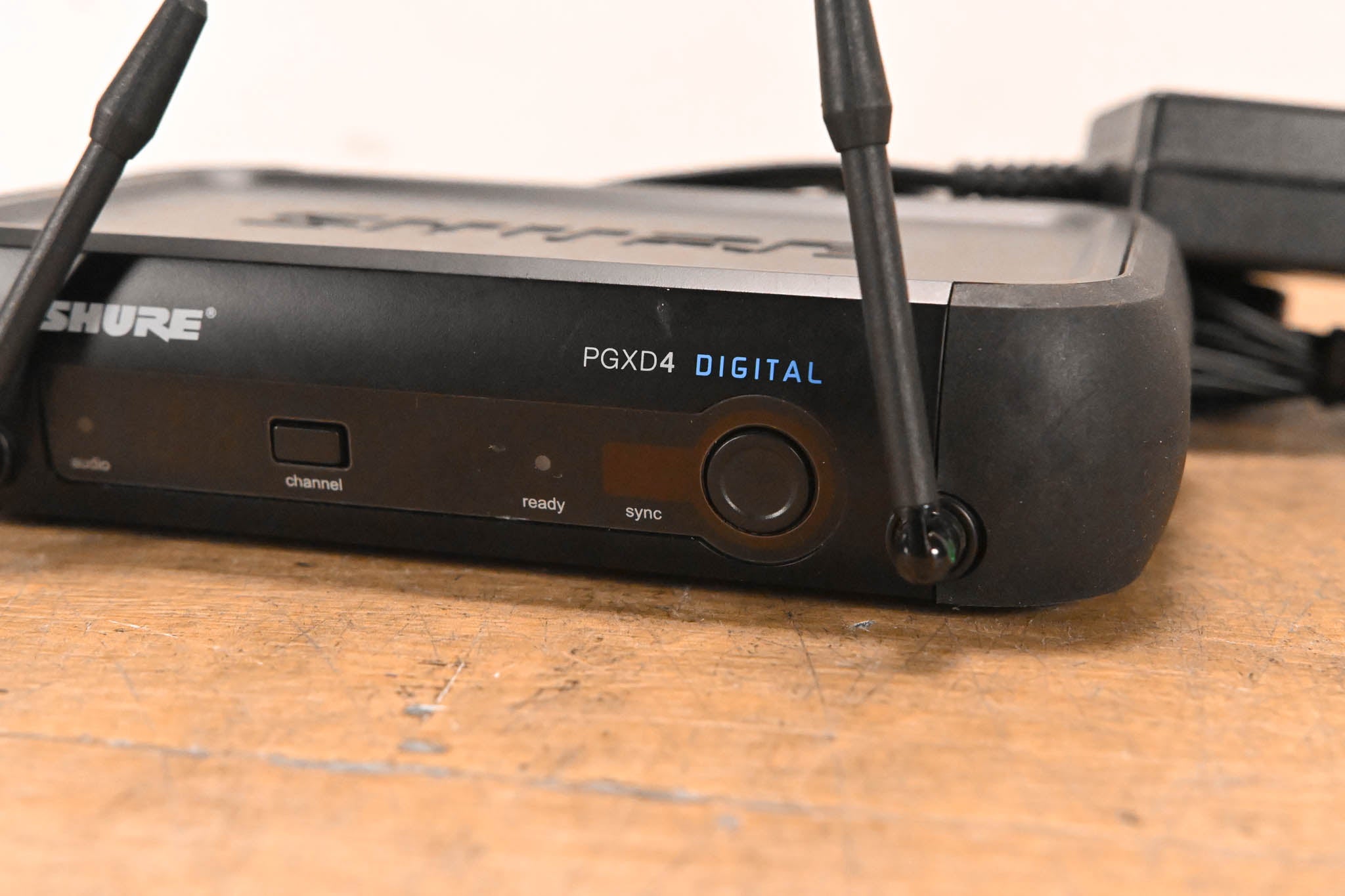 Shure PGXD24/BETA58-X8 Digital Wireless Handheld Microphone System