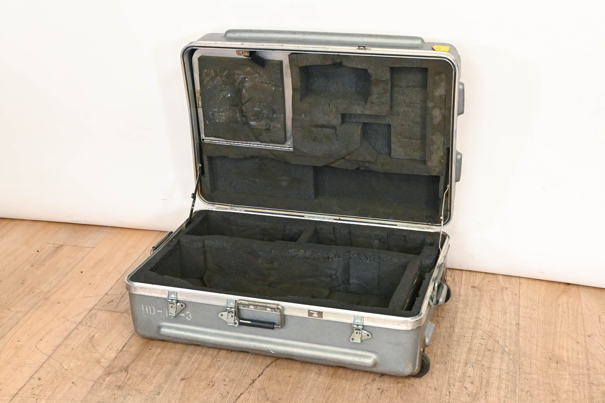 Sony LC-HDWF900TH Thermodyne Flight Case for Select Sony Camcorders