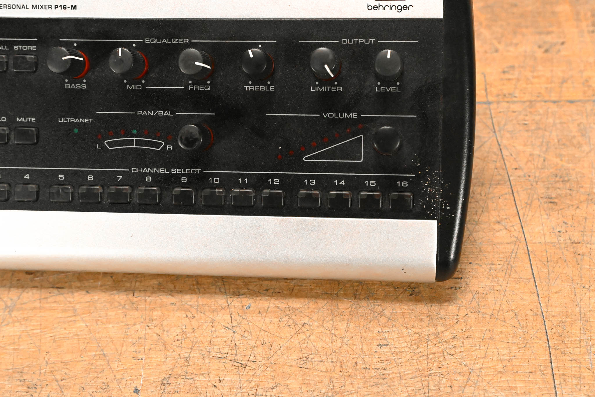 Behringer Powerplay P16-M 16-Channel Digital Personal Mixer