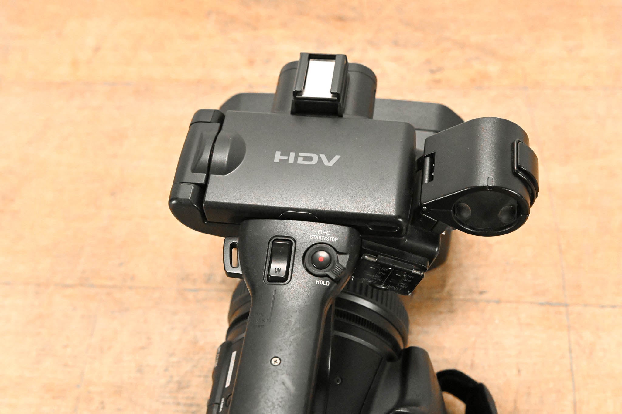 Sony HVR-Z5U Professional 1/3" 3-CMOS HDV Camcorder