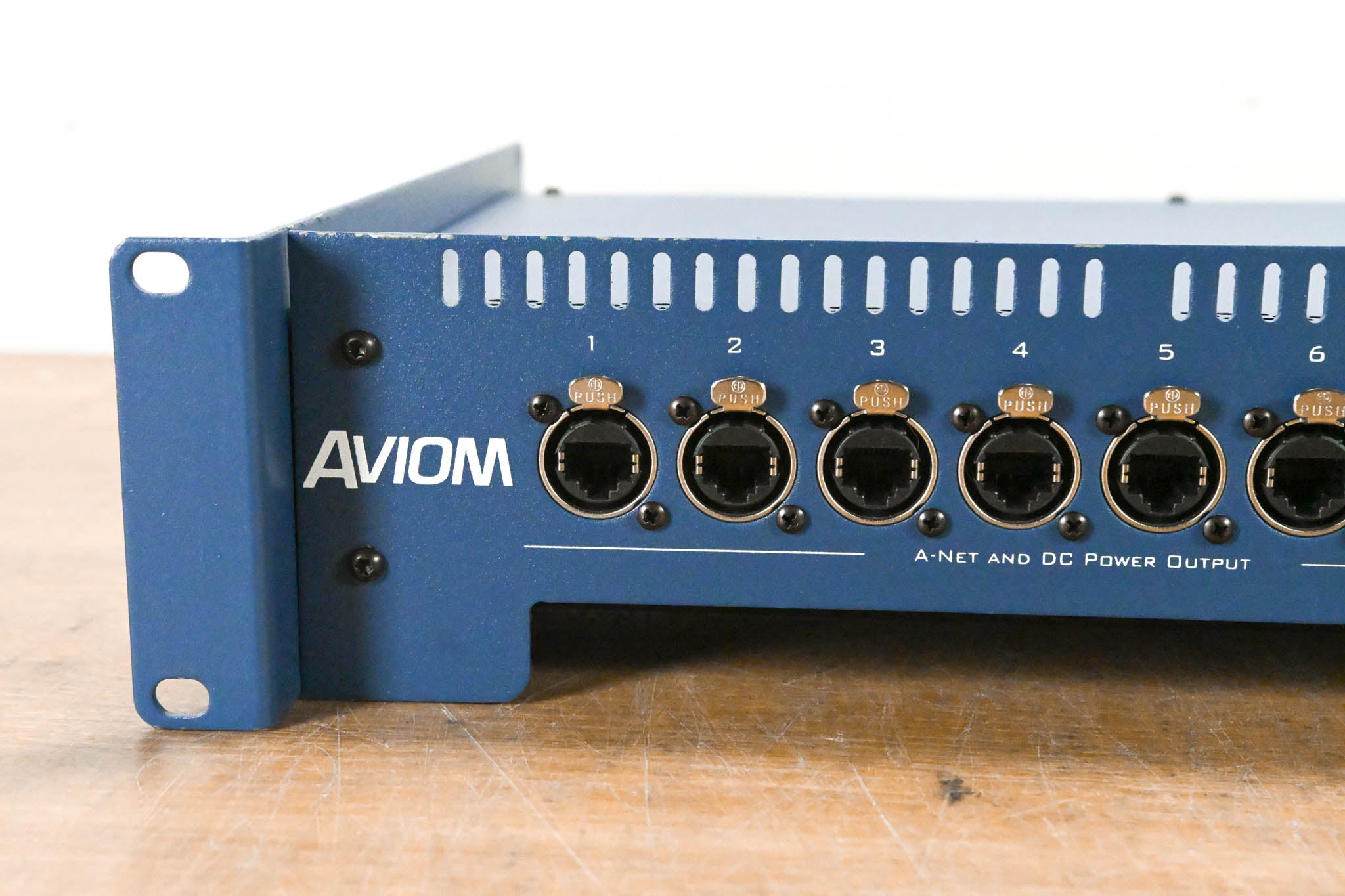 Aviom A-16D Pro A-Net Distributor