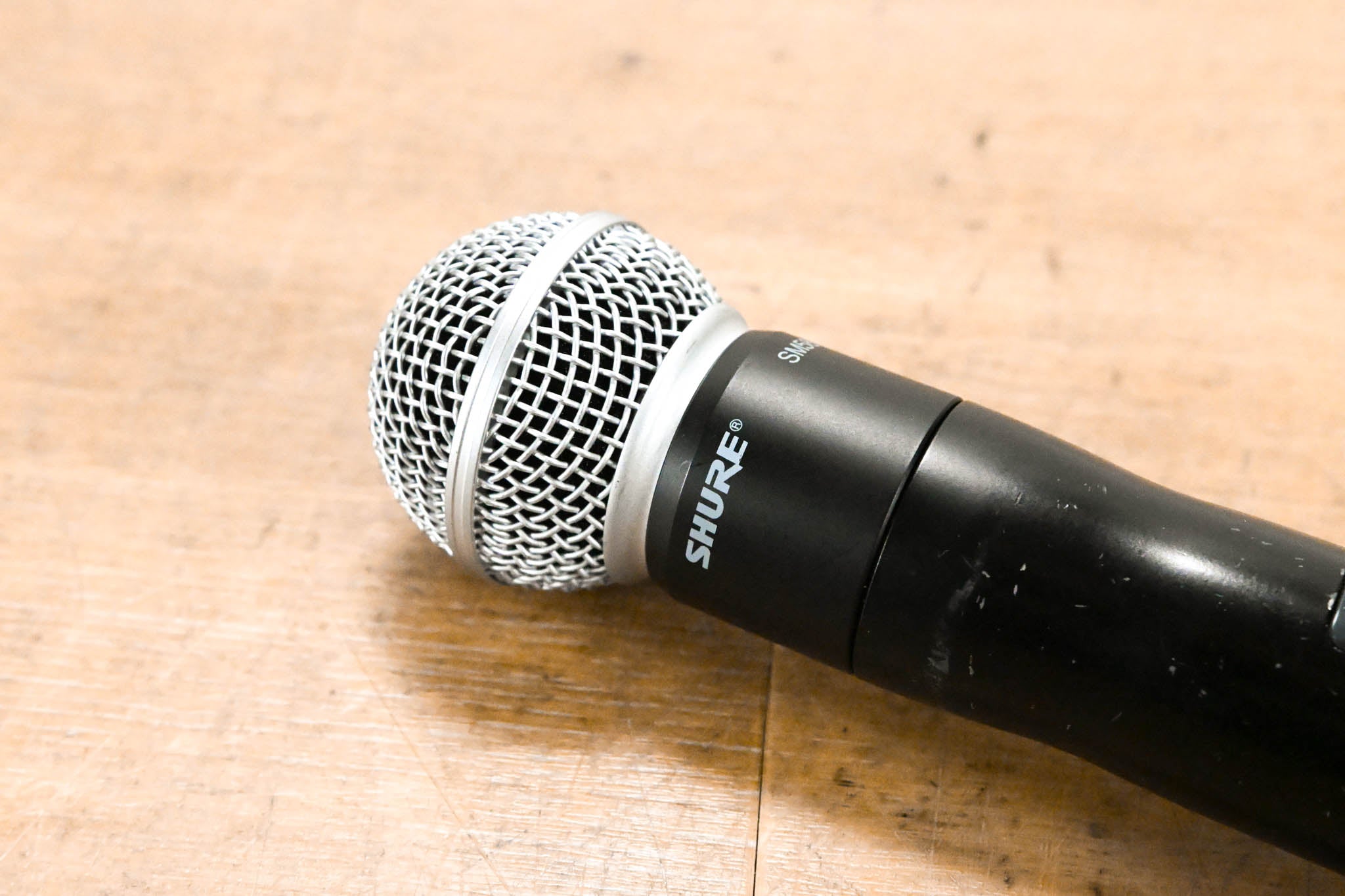 Shure UR2/SM58 Handheld Transmitter with SM58 Capsule - H4 Band