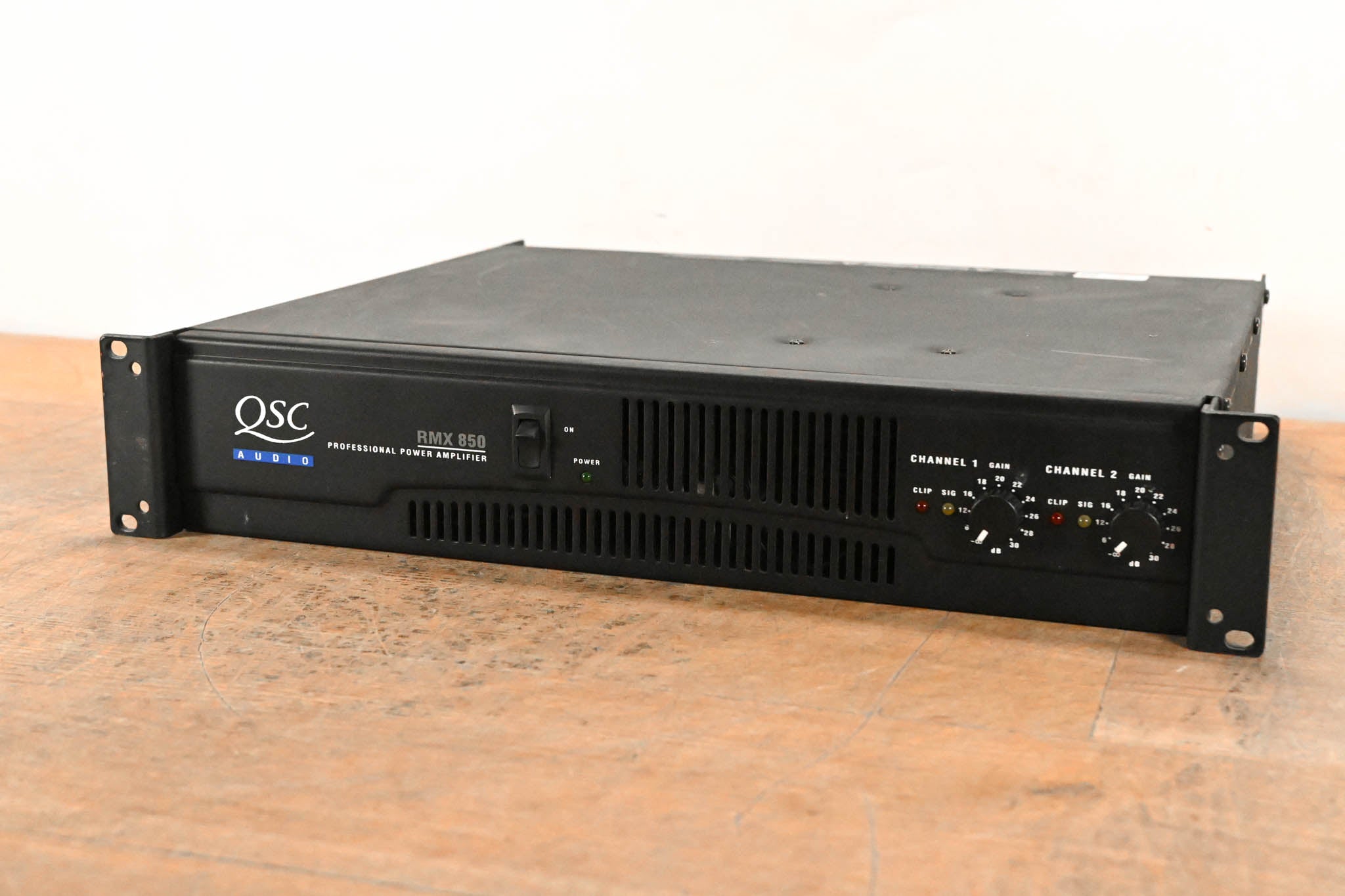 QSC RMX850 2-Channel Power Amplifier
