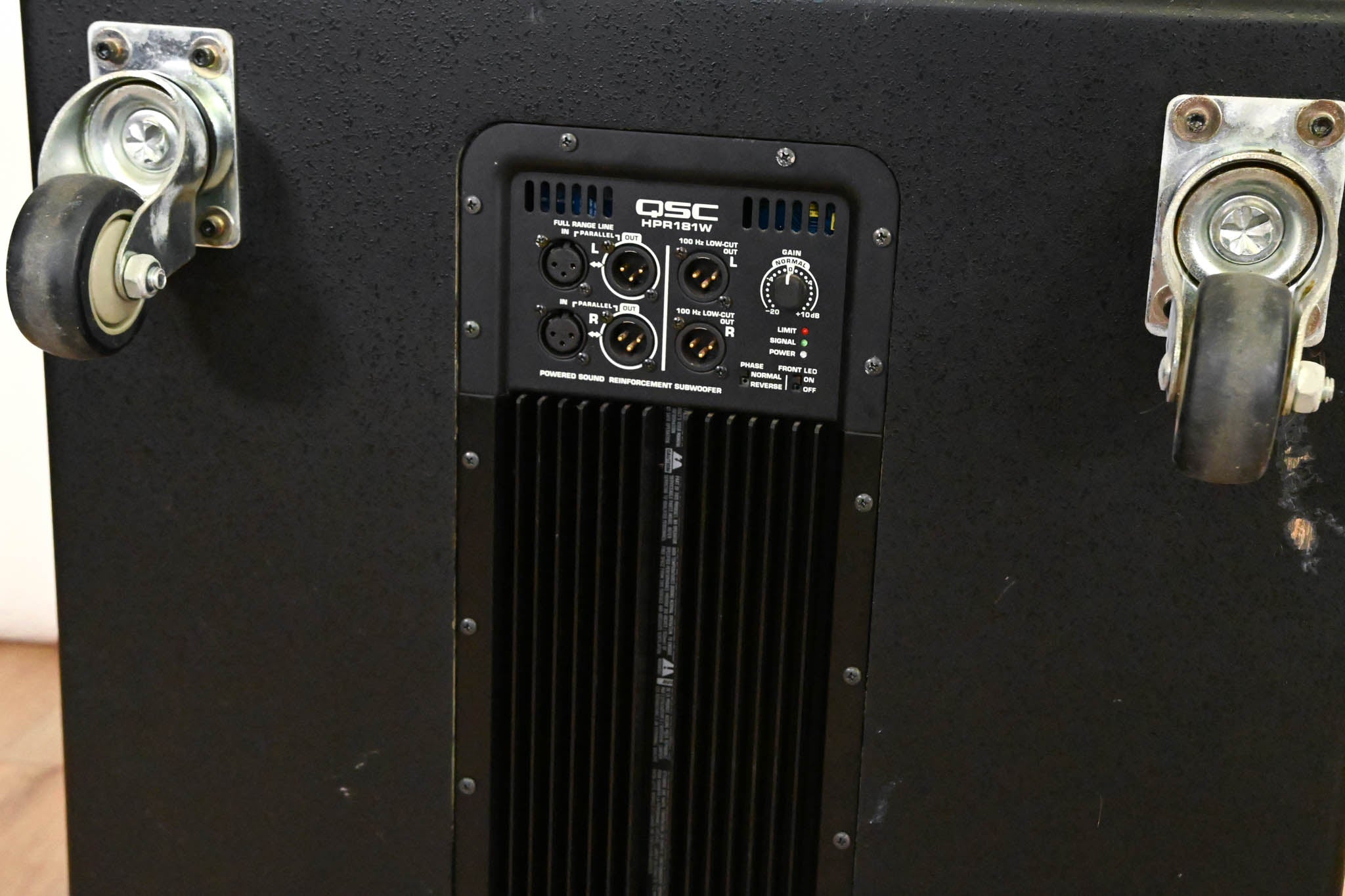QSC HPR181W 18" Powered Subwoofer