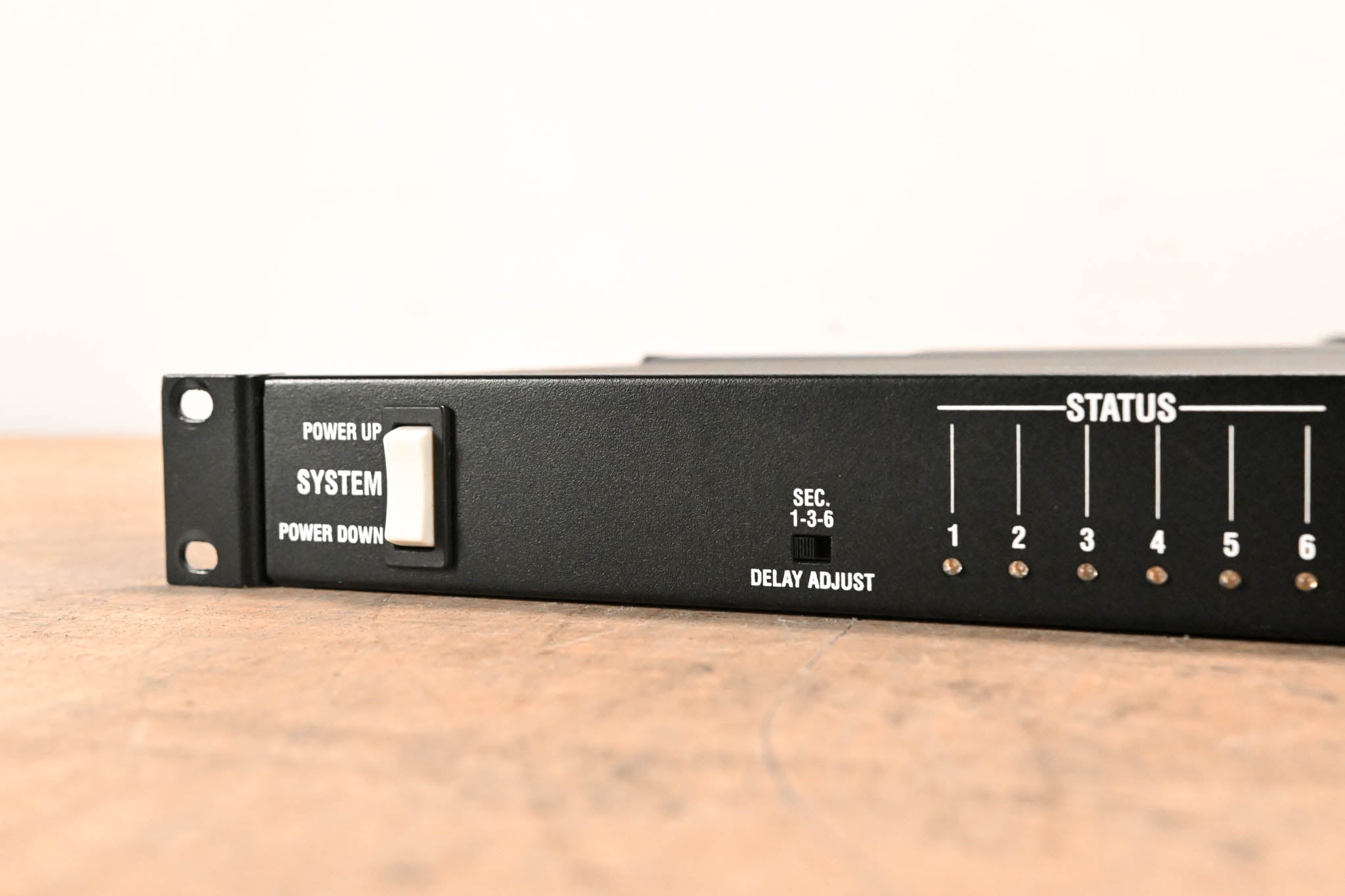 Middle Atlantic USC-6R Power Sequencer Rackmount Power Conditioner
