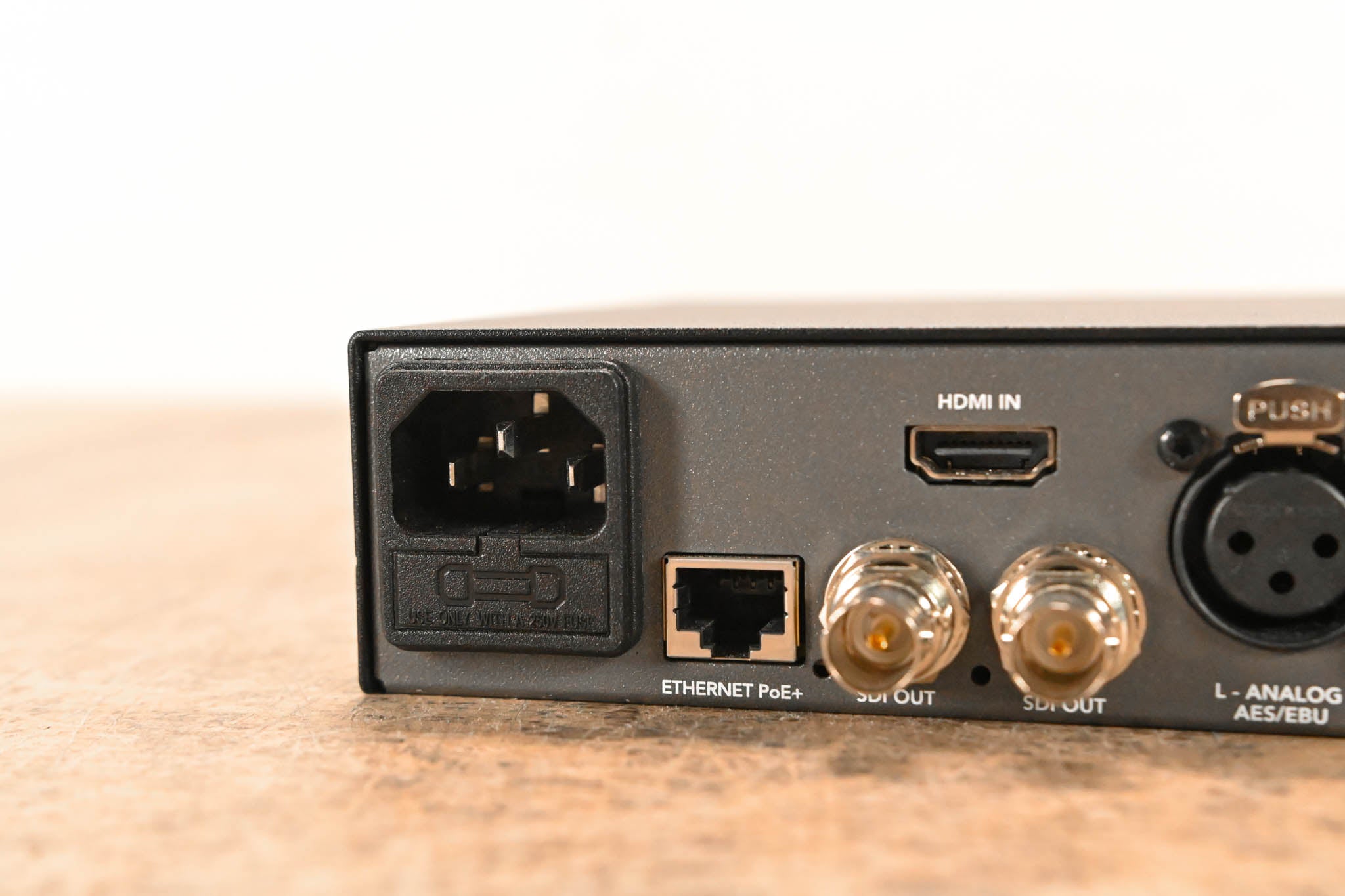 Blackmagic Design Teranex Mini HDMI to SDI 12G