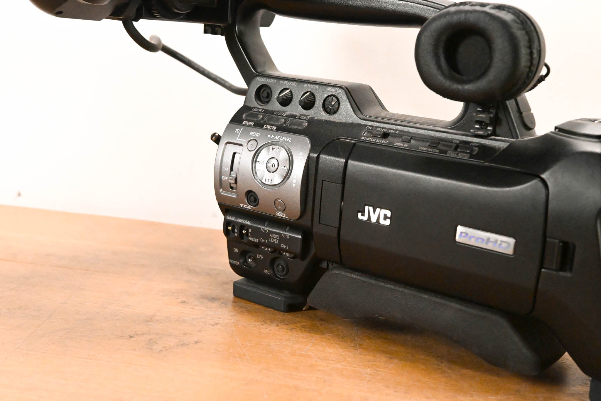 JVC GY-HM700CHU ProHD Compact Shoulder Solid State Camcorder