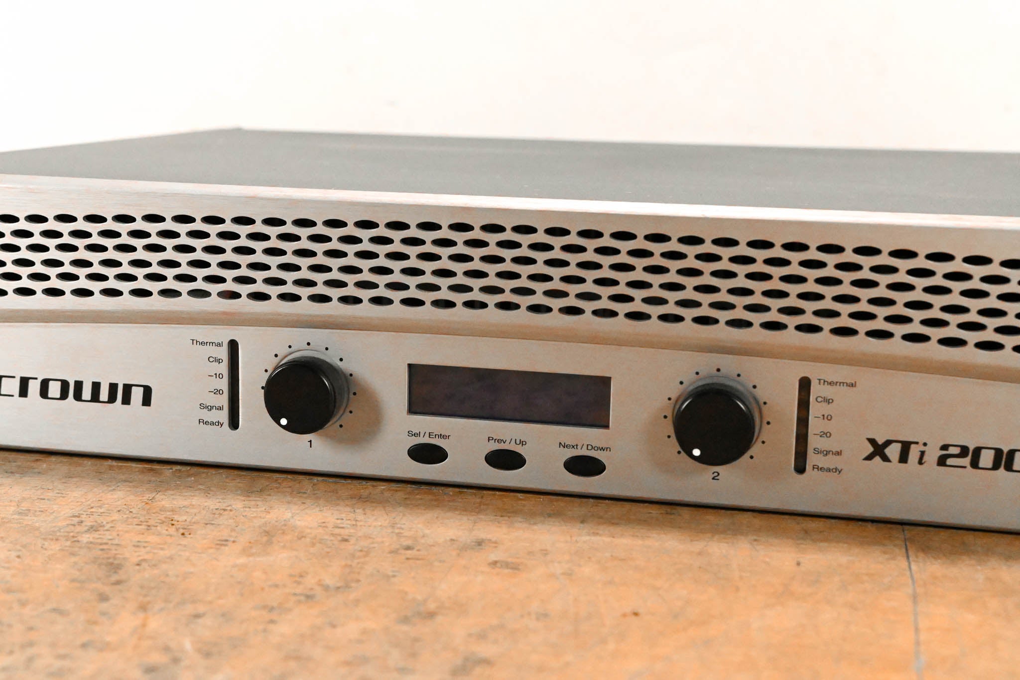 Crown XTi 2000 2-Channel Power Amplifier with DSP