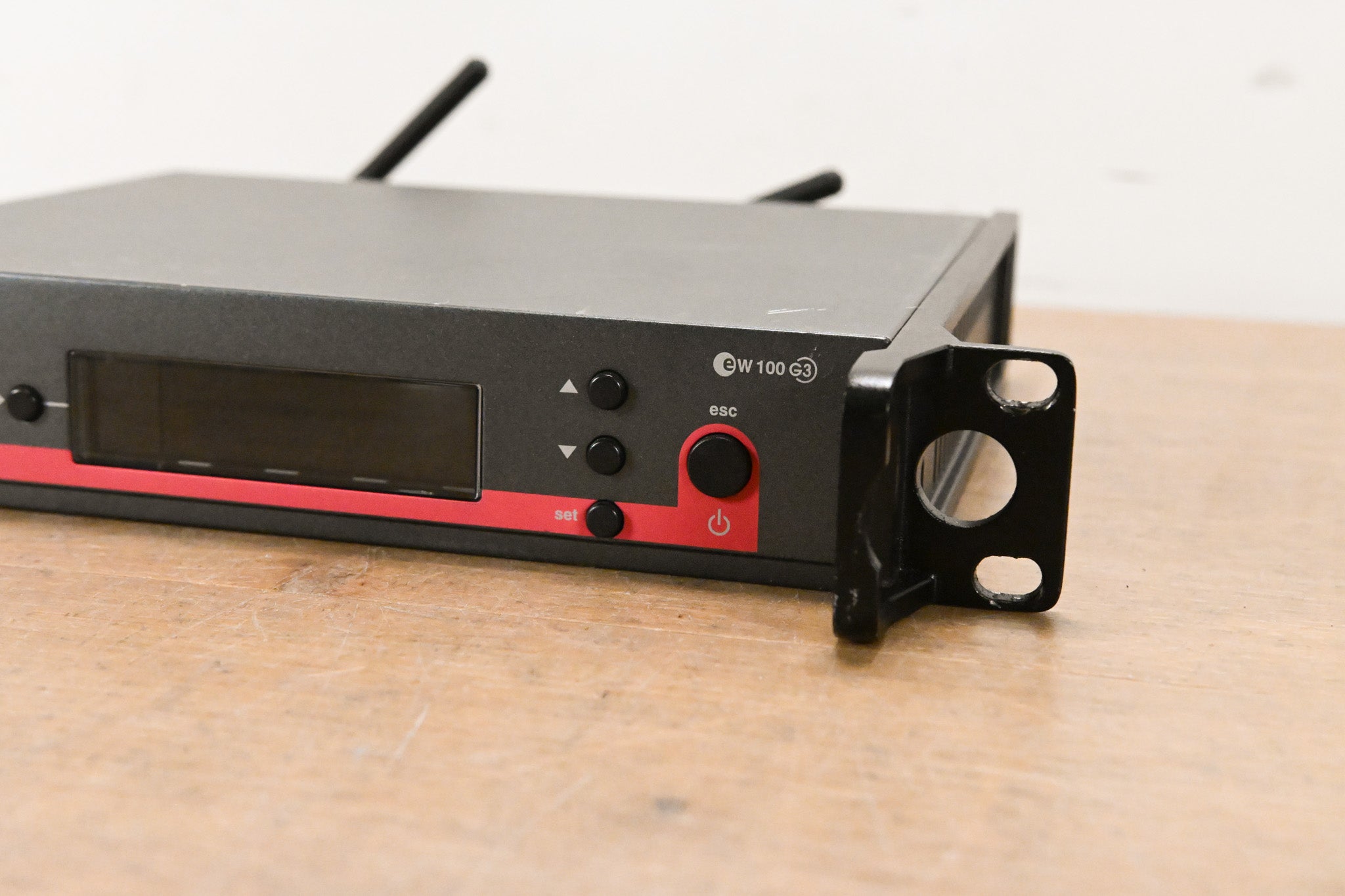 Sennheiser EM 100 G3 Wireless Receiver - 516-558 MHz (NO POWER SUPPLY)