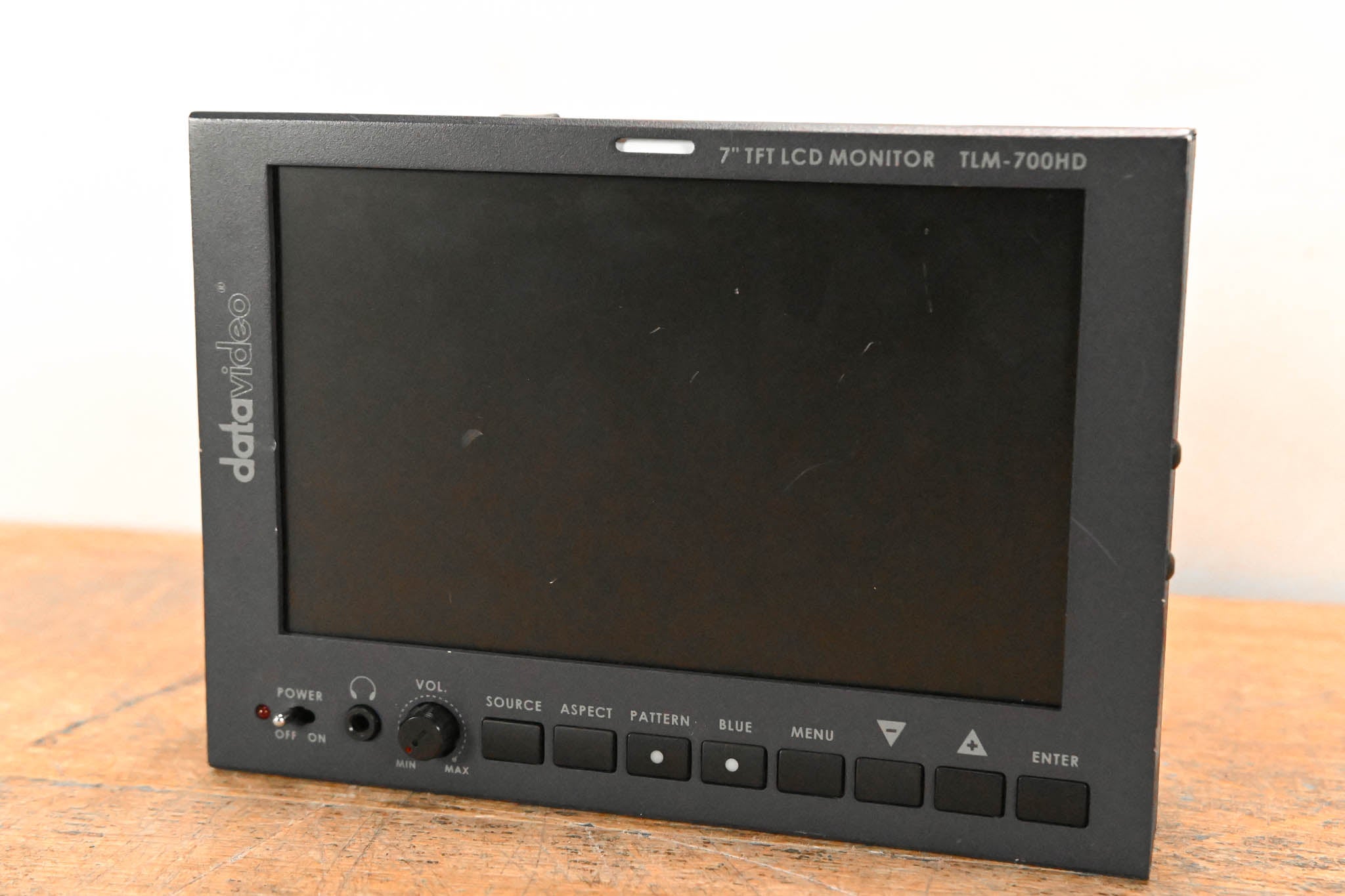 Datavideo TLM-700HD 7" HD/SD TFT LCD Monitor w/ V-Mount Battery Adapter