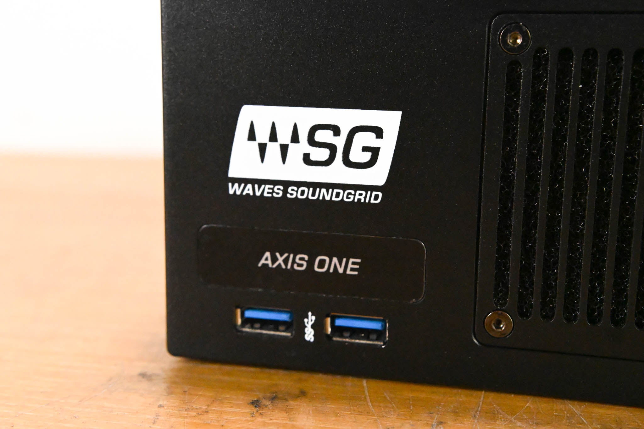 Waves SoundGrid Axis One SoundGrid Computer for Live Audio
