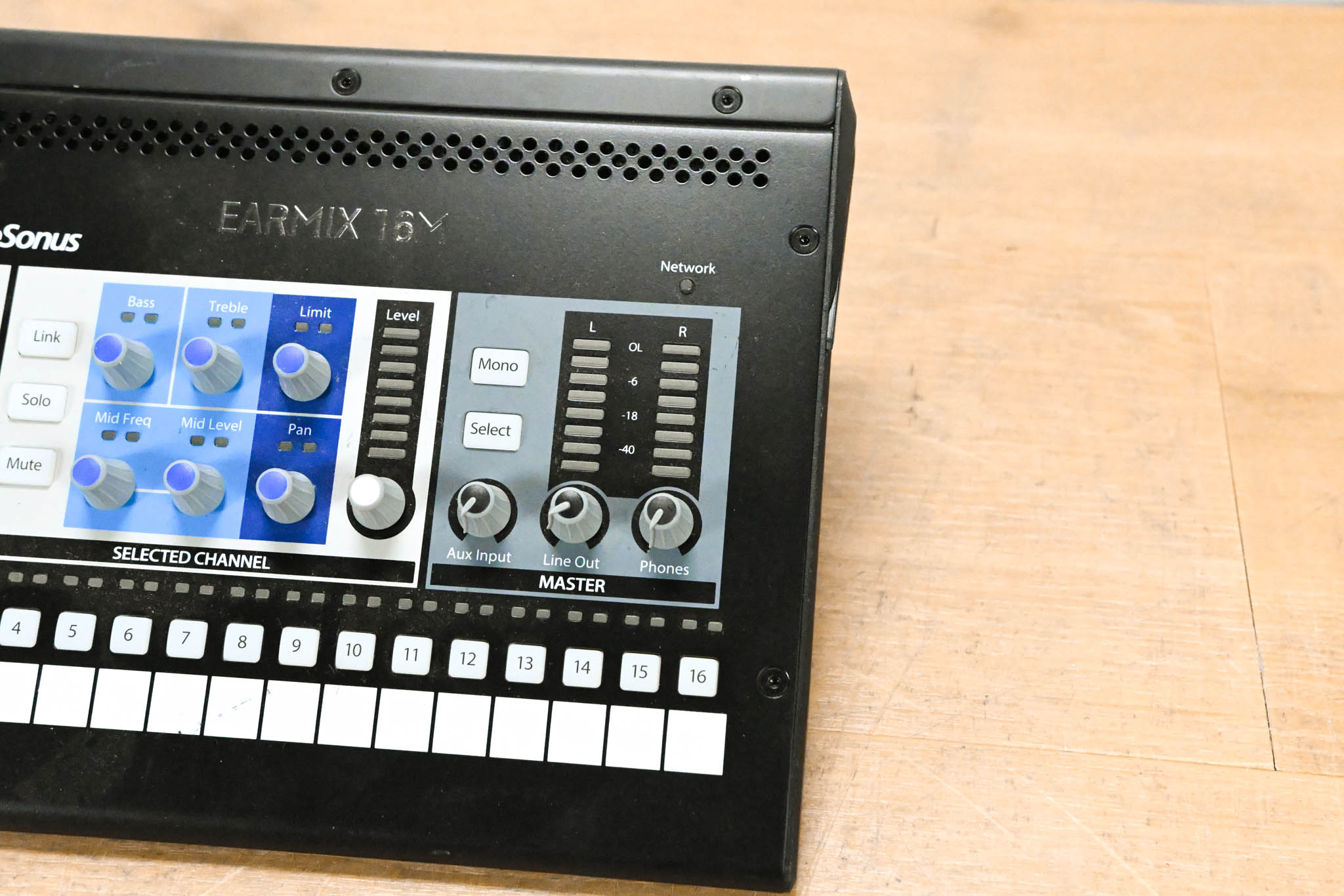 PreSonus EarMix 16M 16-Channel AVB Personal Monitor Mixer