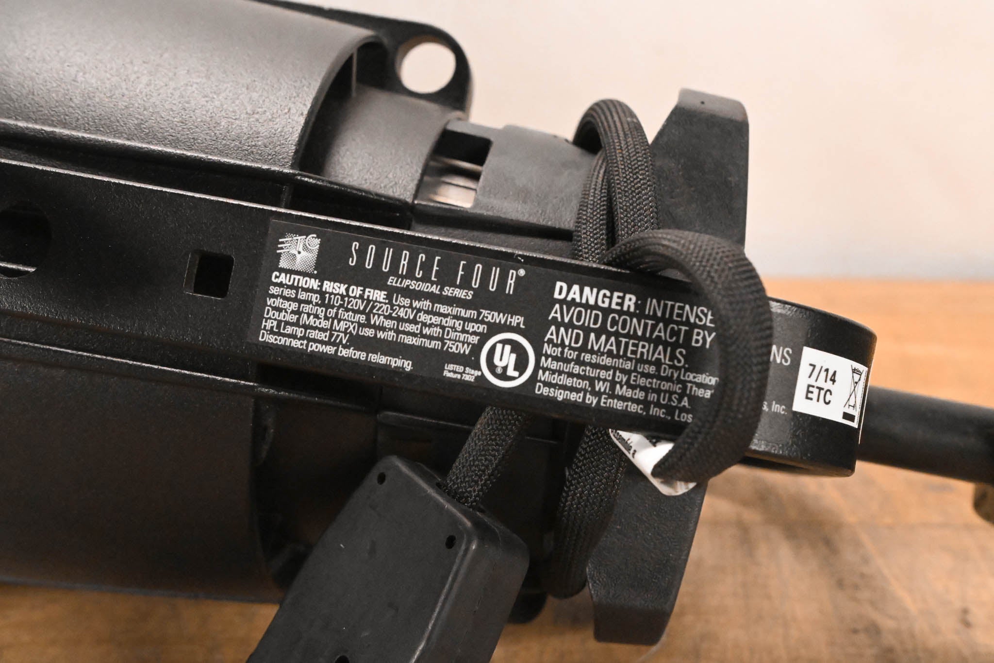 ETC Source Four Zoom 25-50 Degree 750 Ellipsoidal Light