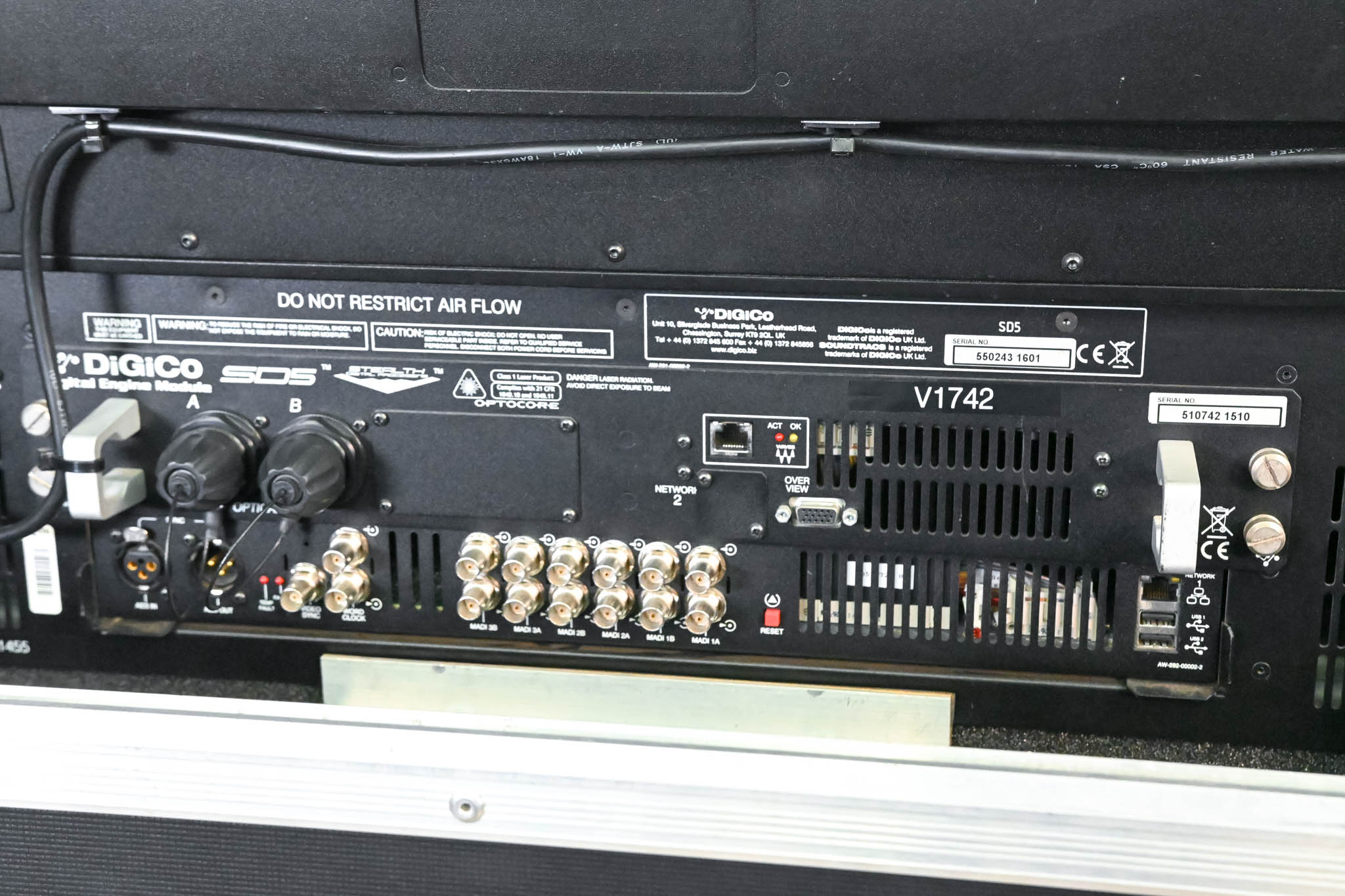 DiGiCo SD5 Digital Mixing Console w/ Waves Card, ST Optical & Road Case