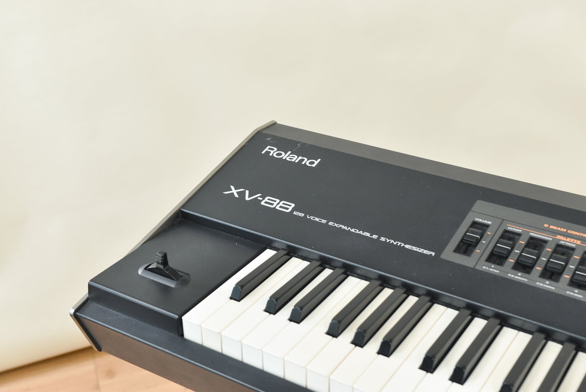 Roland XV-88 128-Voice Expandable Synthesizer