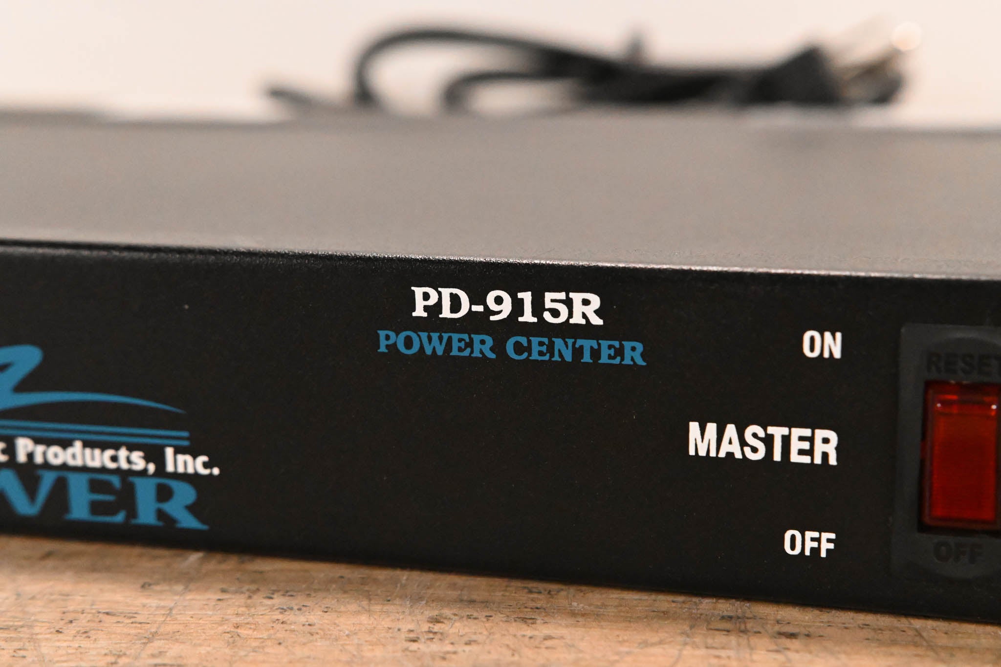 Middle Atlantic PD-915R 9-Outlet Rackmount Power Distribution Unit