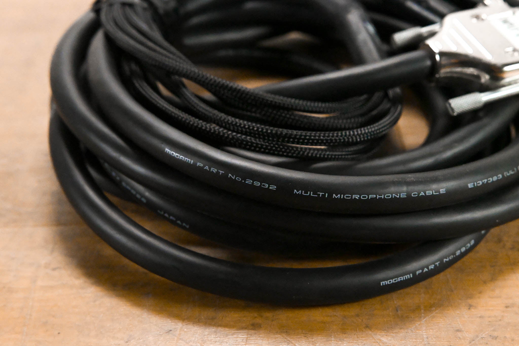 Mogami 2932 DB25 Male to (8) 1/4" TRS Male Breakout Cable - 15'