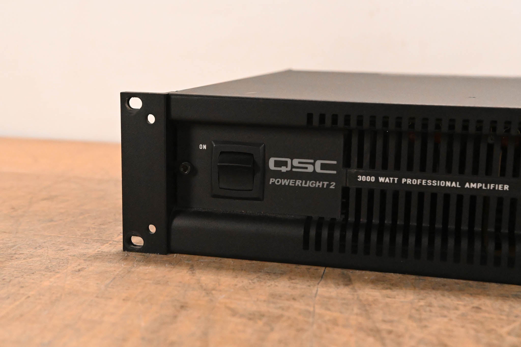 QSC PL230 PowerLight 2 Series 2-Channel 1500W Power Amplifier