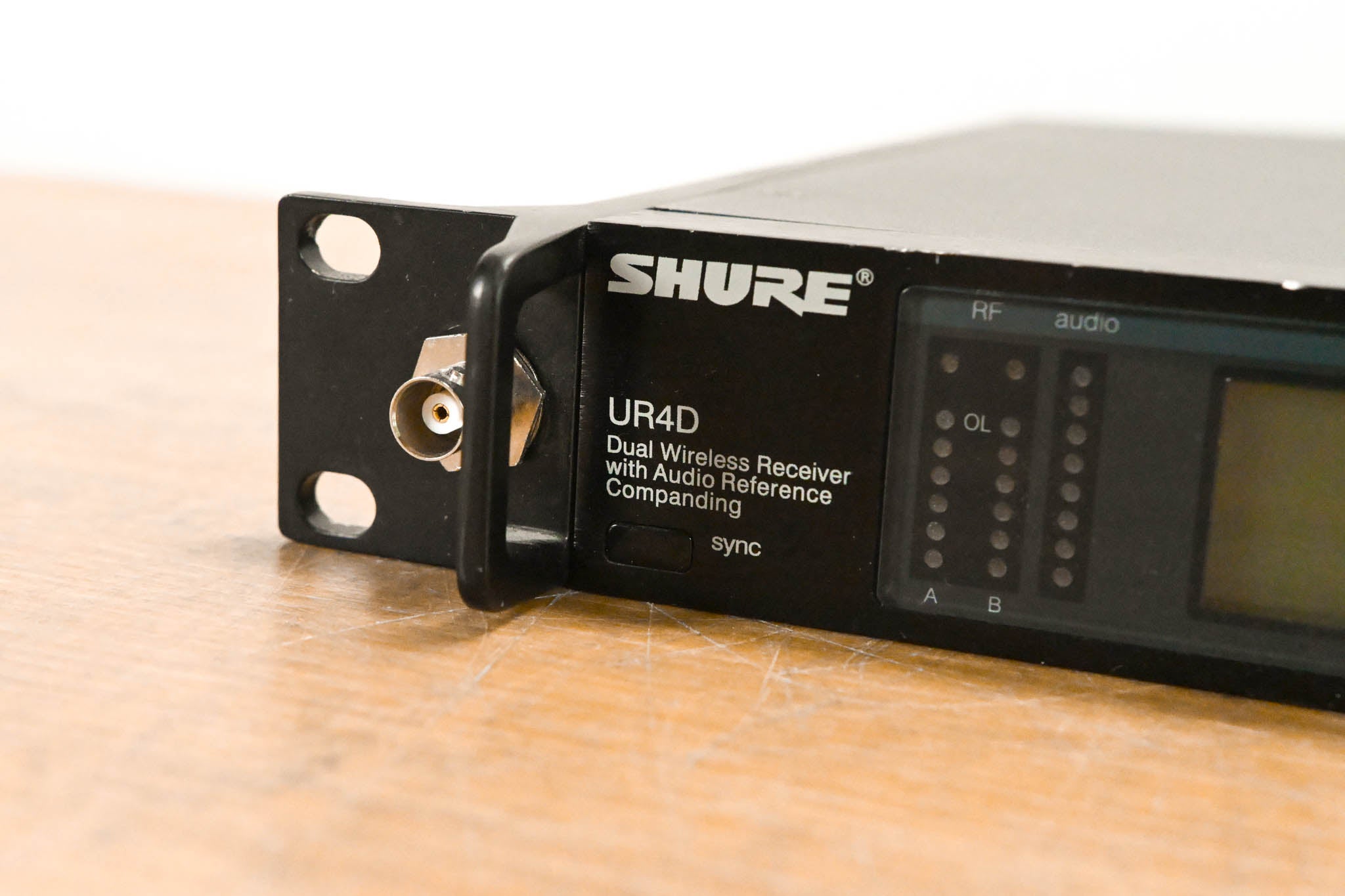 Shure UR4D Dual-Channel UHF Wireless Receiver - H4 Band: 518-578 MHz
